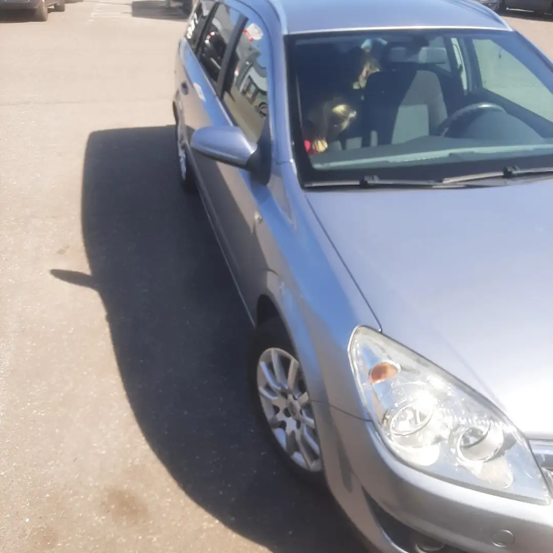 Opel Astra 1.6 Temptation Blauw - 2