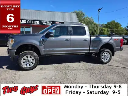 Gray 2022 Ford F-250 Super Duty Pickup Truck Four-Wheel Drive Automatic