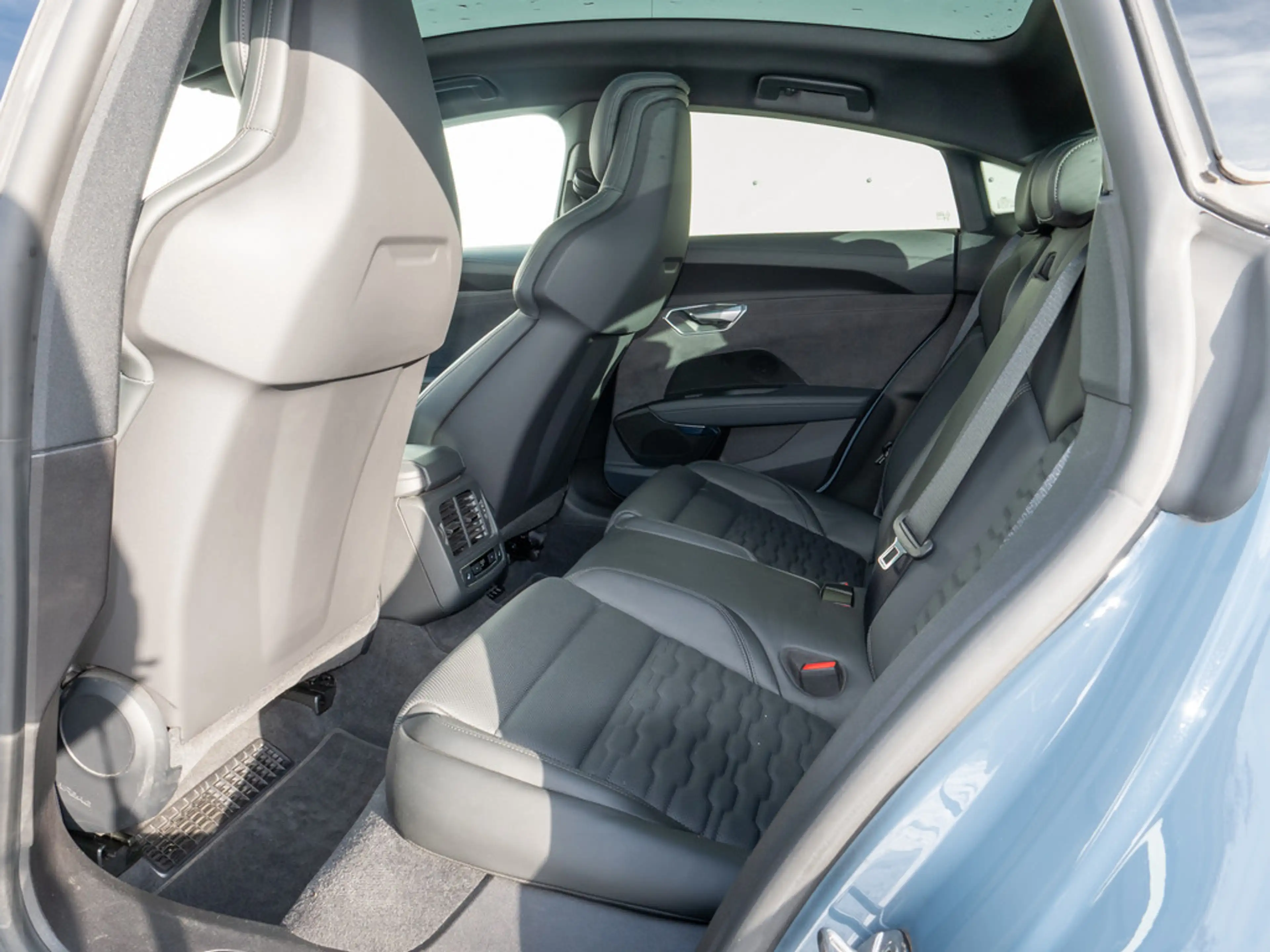 Audi e-tron GT quattro LASER 360° B&O PANO LUFT NA — photo 4