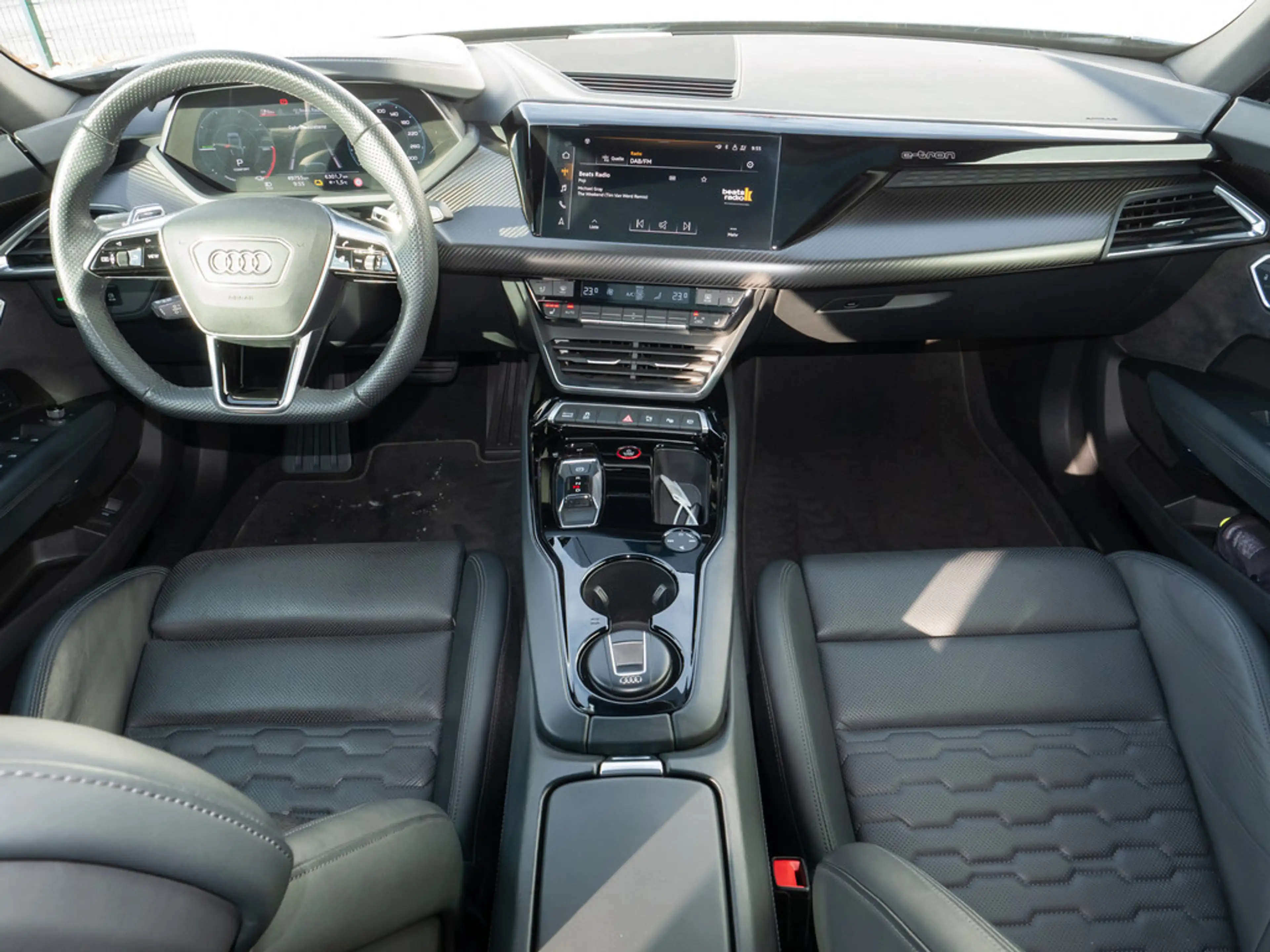 Audi e-tron GT quattro LASER 360° B&O PANO LUFT NA — photo 8