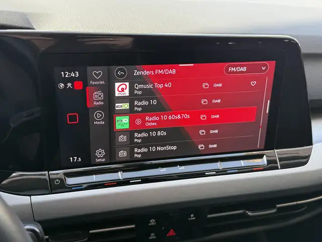Volkswagen Golf view 25