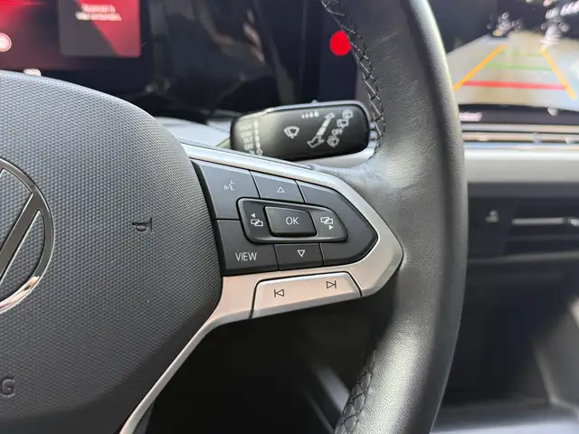 Volkswagen Golf view 19