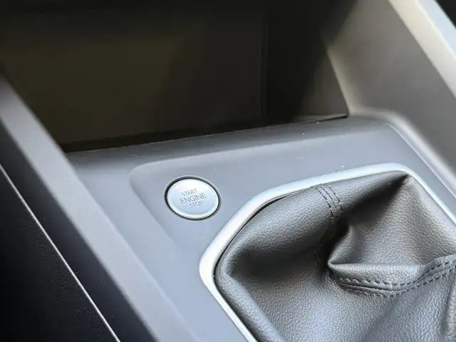 Volkswagen Golf view 28