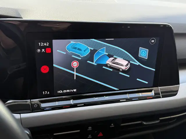 Volkswagen Golf view 23