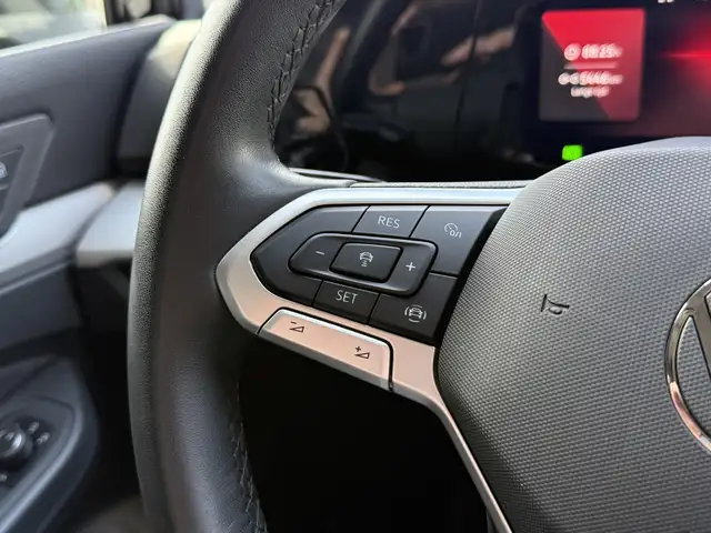 Volkswagen Golf view 18