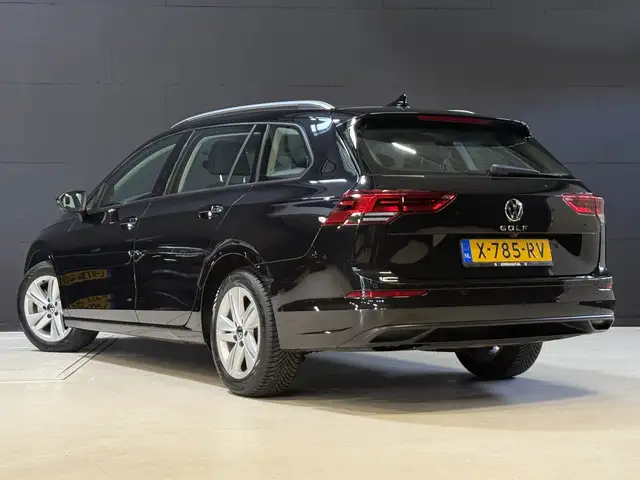 Volkswagen Golf view 11