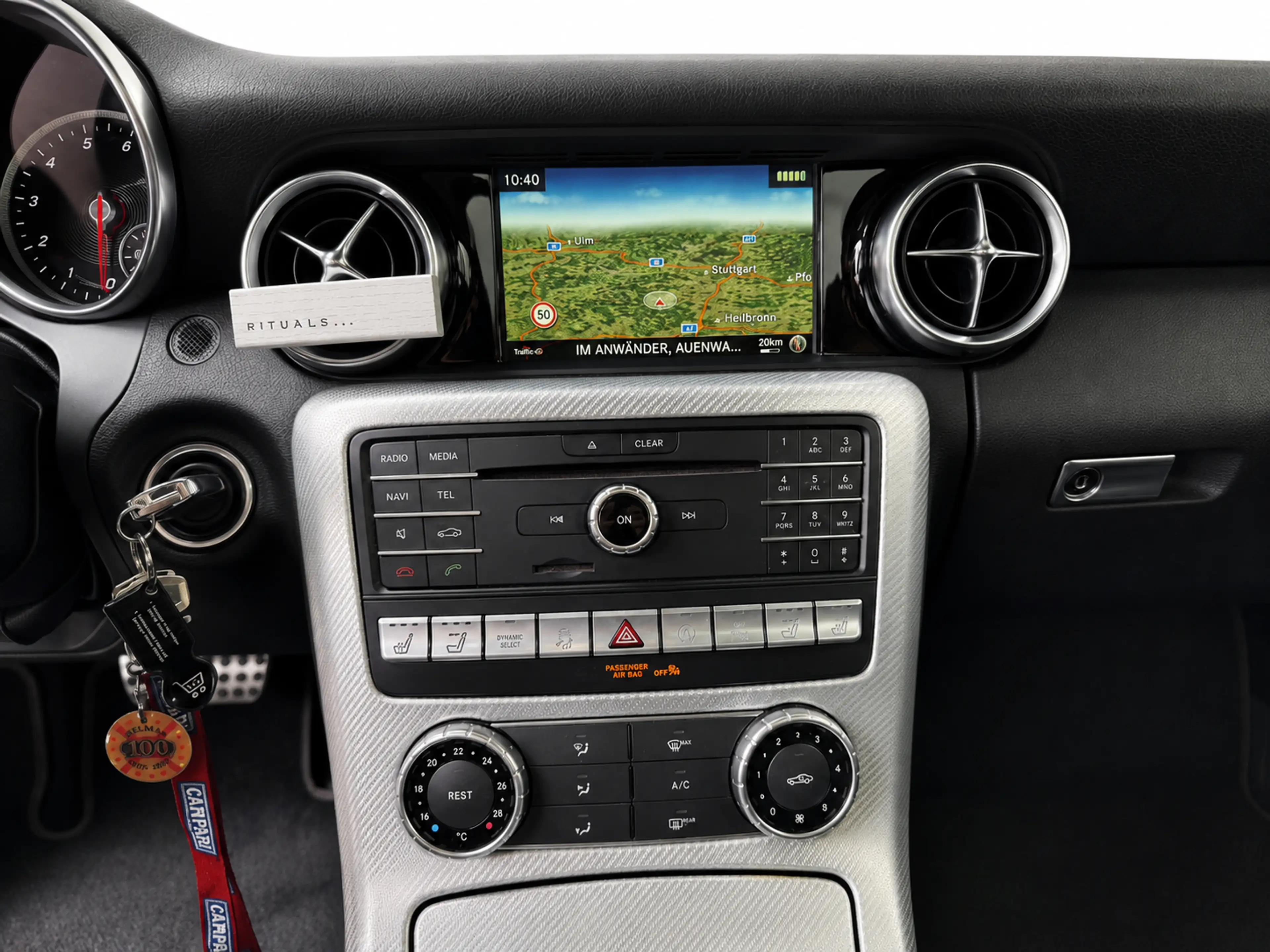 Mercedes-Benz SLC 200 Aut. /Airscarf/Navi/LED/Leder/Carplay — photo 13