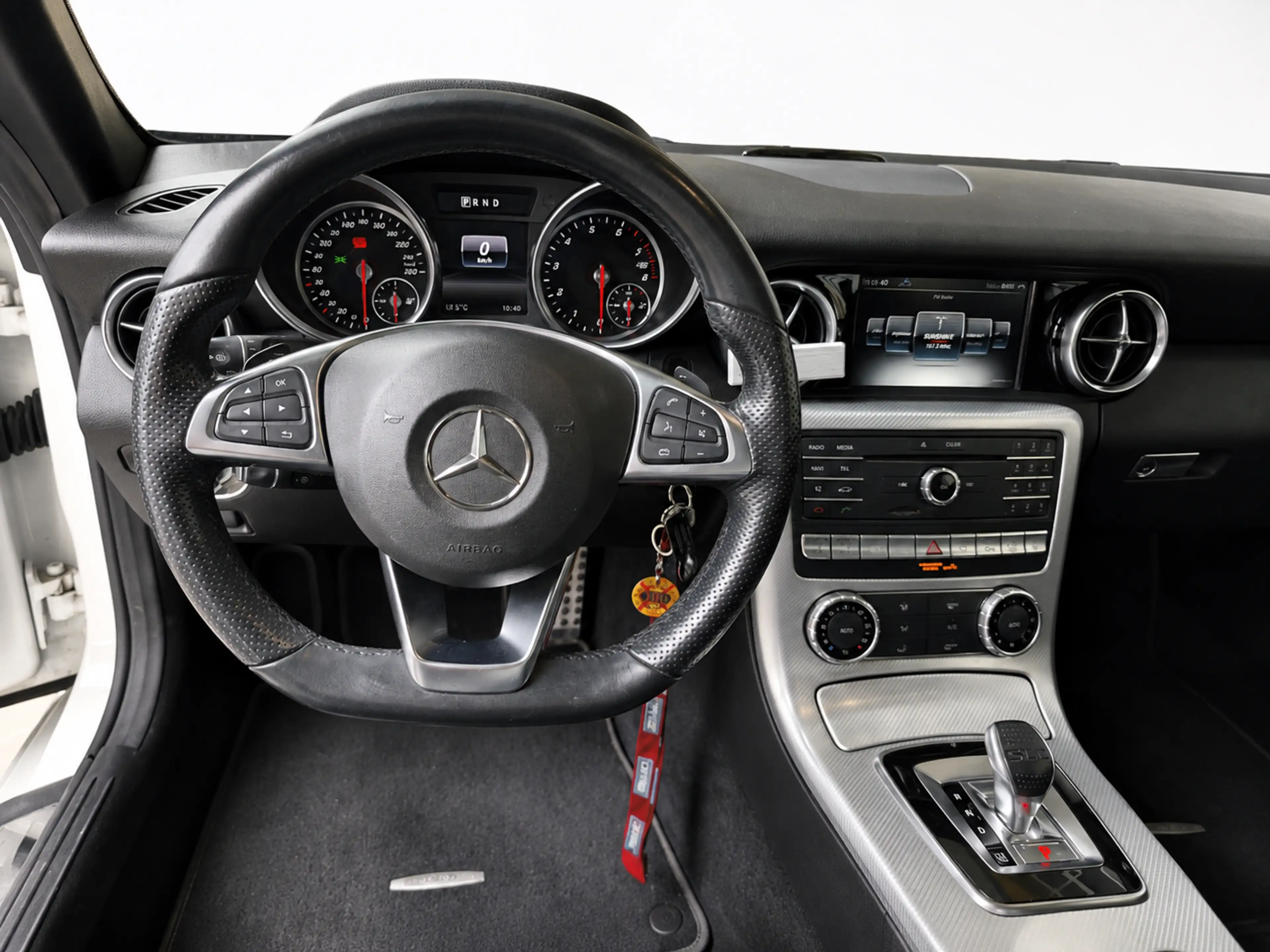 Mercedes-Benz SLC 200 Aut. /Airscarf/Navi/LED/Leder/Carplay — photo 9