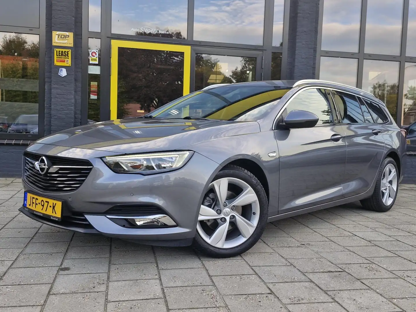 Opel Insignia SPORTS TOURER 1.5 Turbo Business Executive Automaa Gris - 1