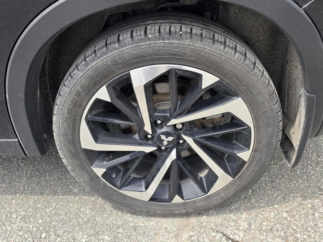 Mitsubishi Outlander photo Mitsubishi Outlander