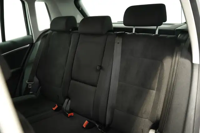 Volkswagen Tiguan view 10