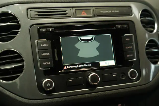 Volkswagen Tiguan view 11