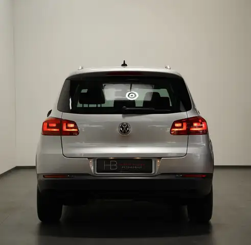 Volkswagen Tiguan view 6