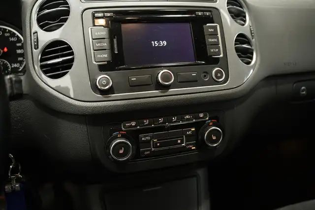 Volkswagen Tiguan view 15