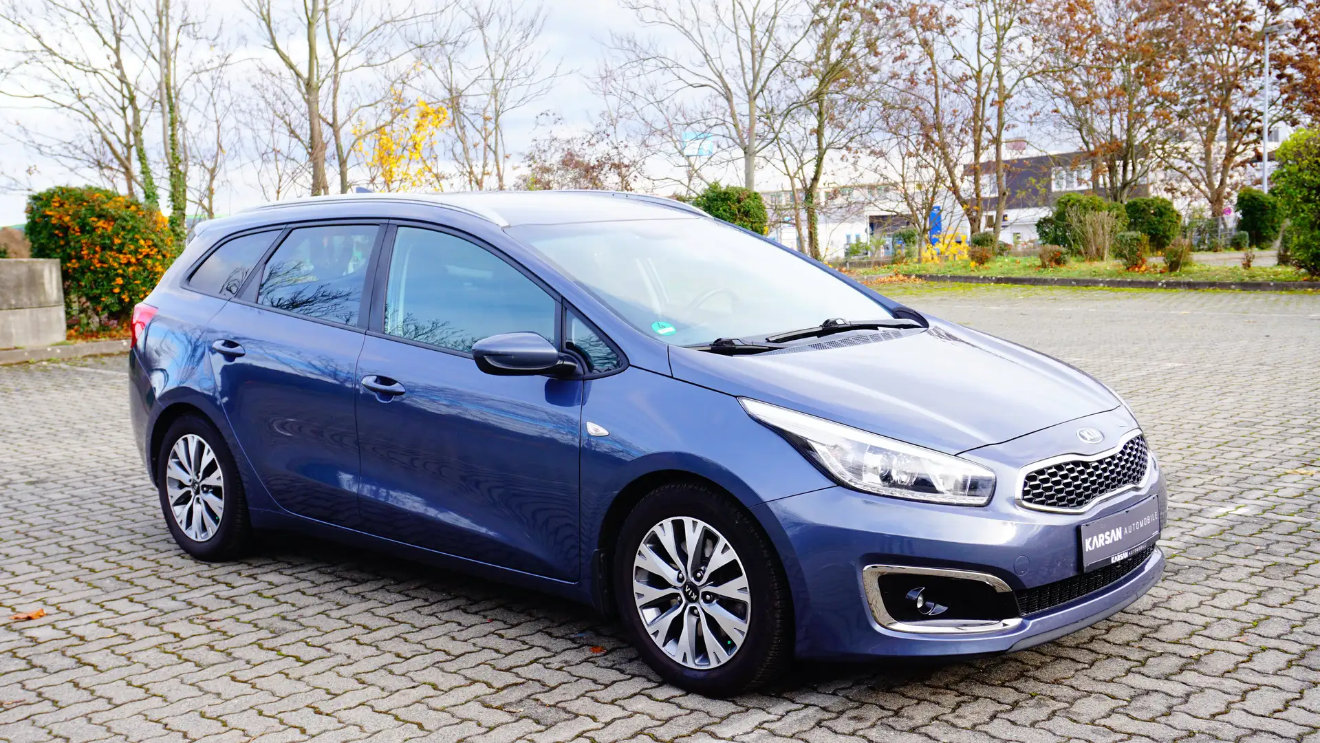 Kia Ceed SW / cee'd SW Attract/NAVI/SHZ/R.KAMERA/PDC/AUX/USB Blau - 2