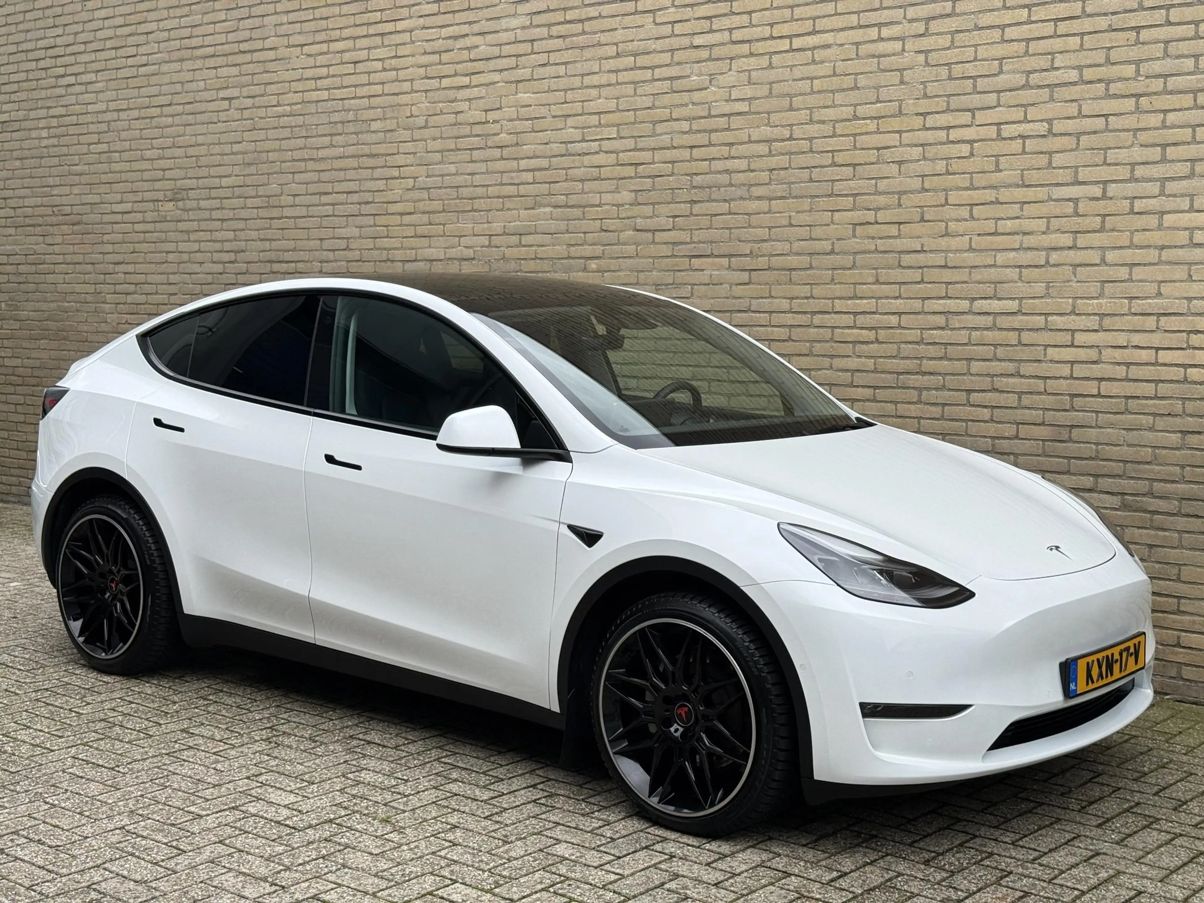 Tesla Model Y Long Range AWD 75 kWh SOH 93% | Lederen bekleding — photo 27