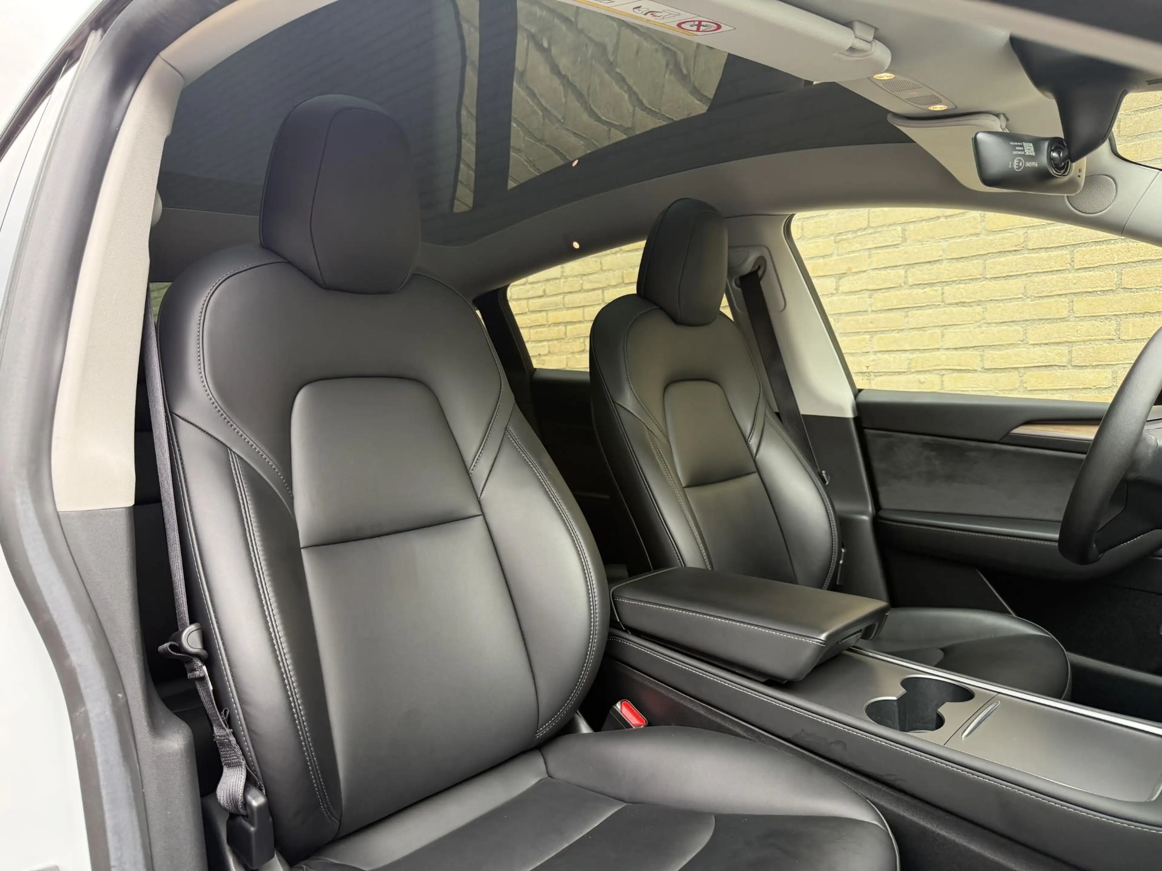 Tesla Model Y Long Range AWD 75 kWh SOH 93% | Lederen bekleding — photo 16