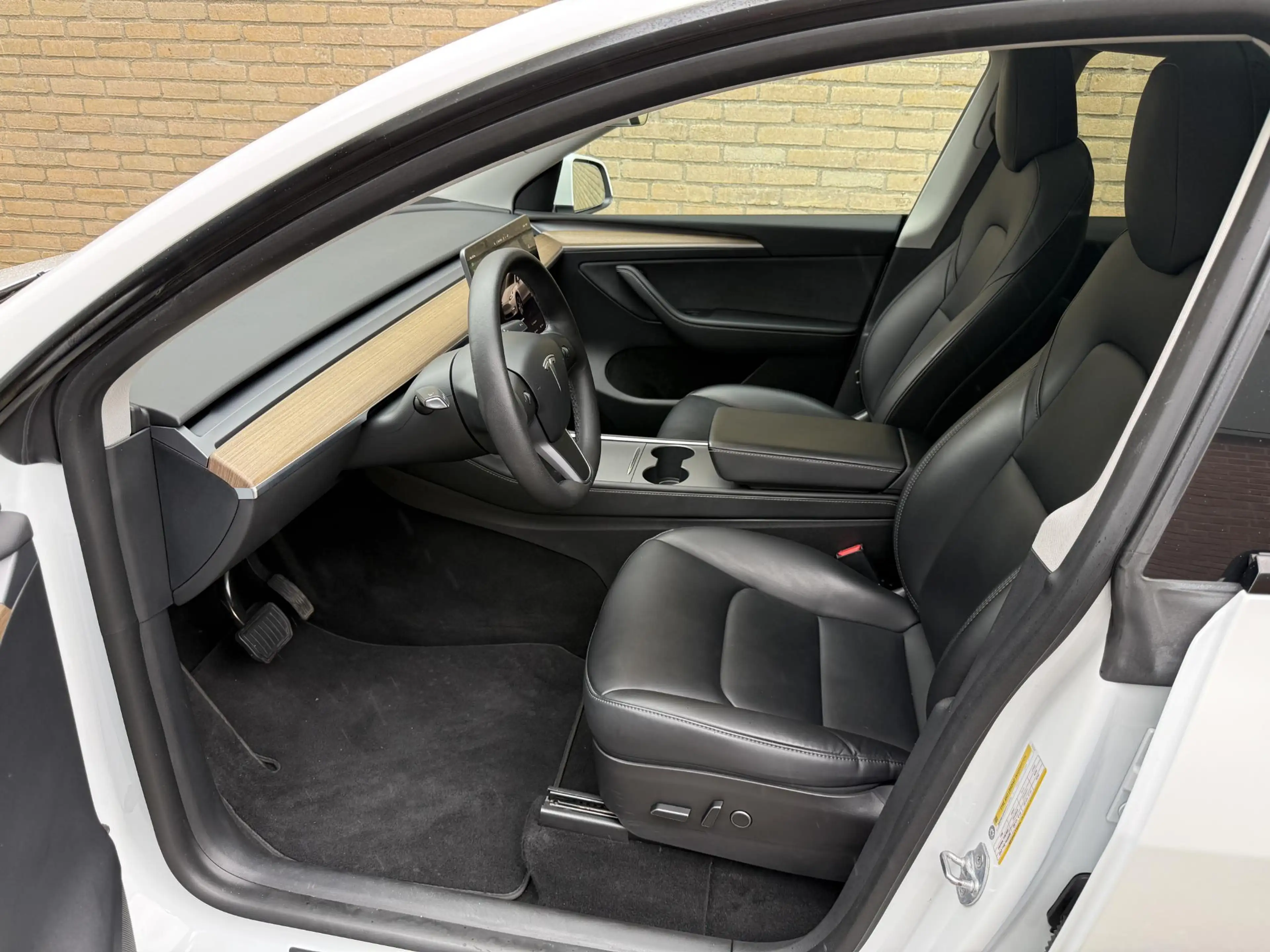 Tesla Model Y Long Range AWD 75 kWh SOH 93% | Lederen bekleding — photo 11
