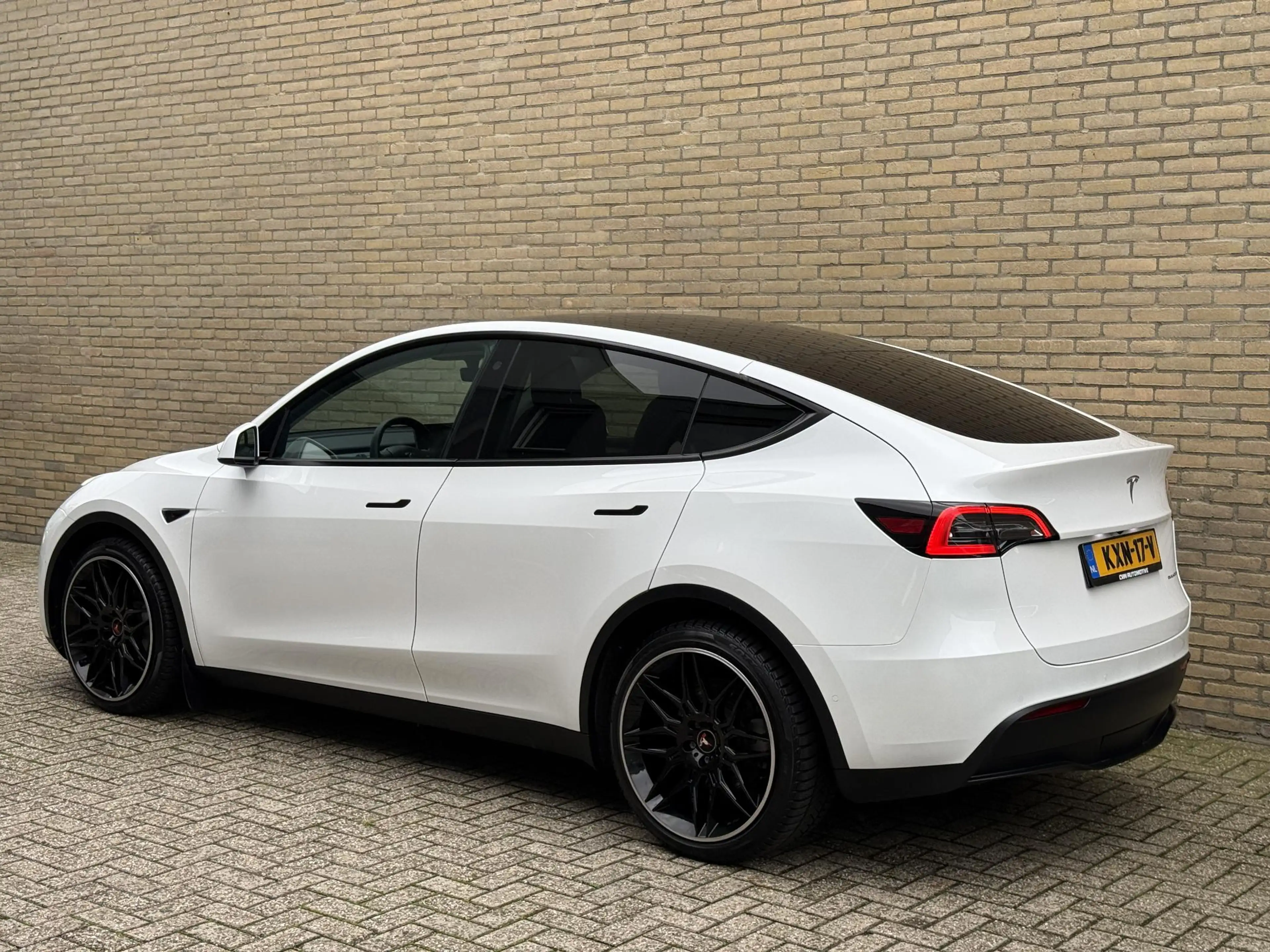 Tesla Model Y Long Range AWD 75 kWh SOH 93% | Lederen bekleding — photo 24