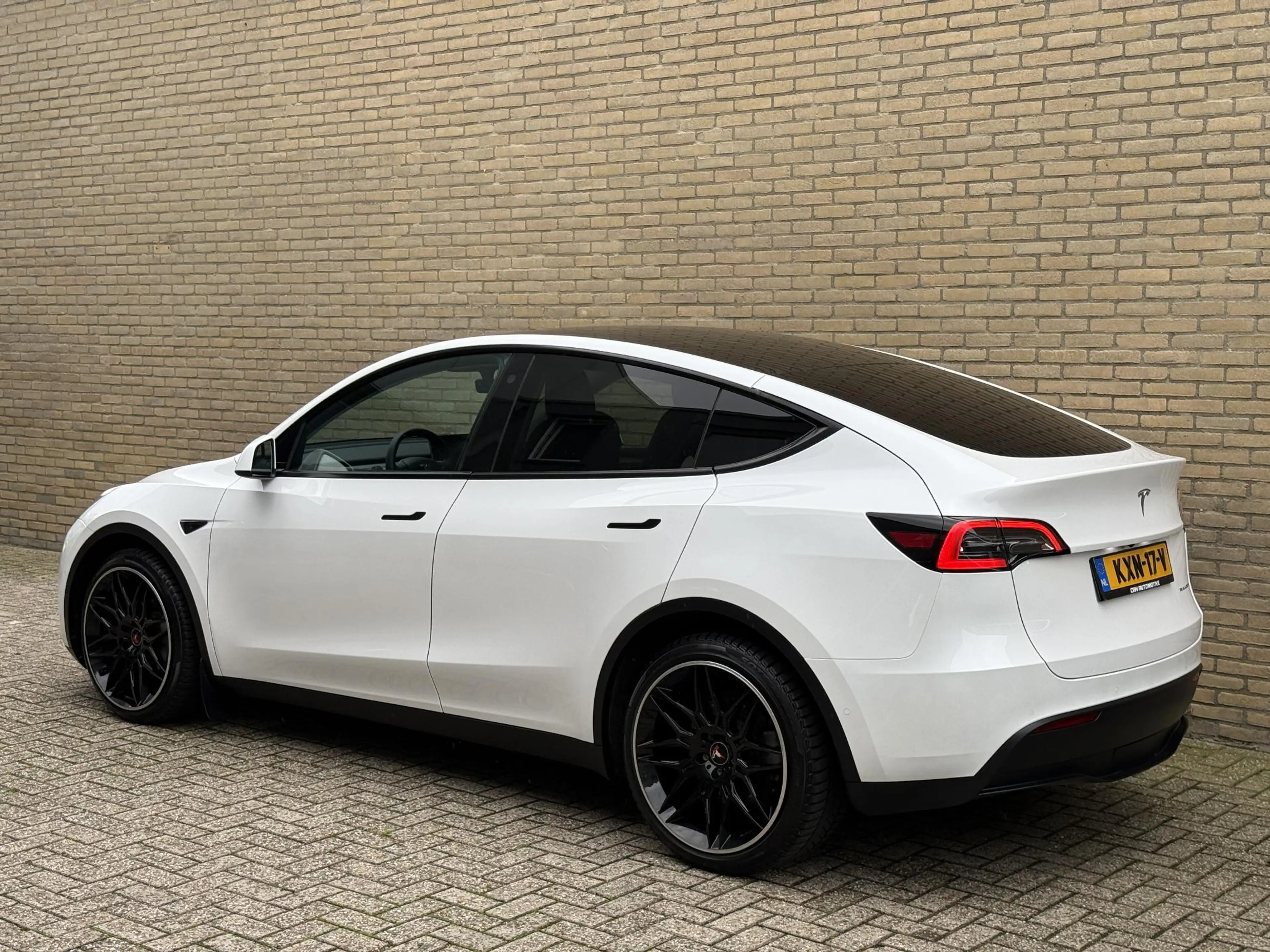 Tesla Model Y Long Range AWD 75 kWh SOH 93% | Lederen bekleding — photo 2