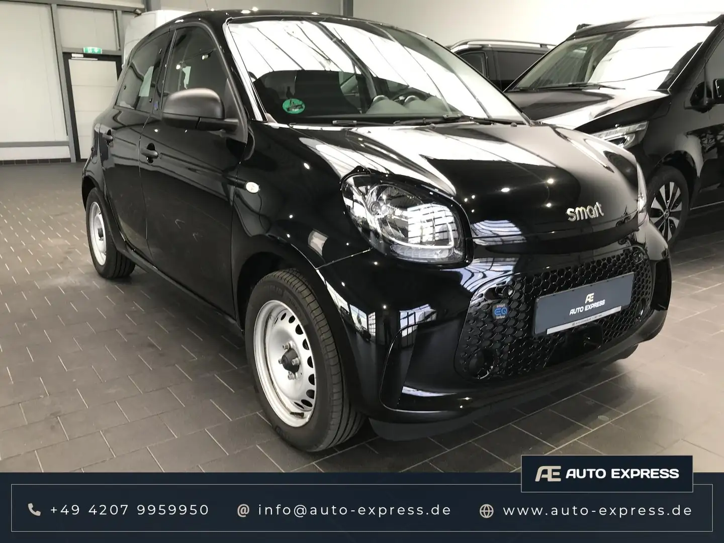 smart forFour electric drive +aktiver Bremsassistent Schwarz - 1