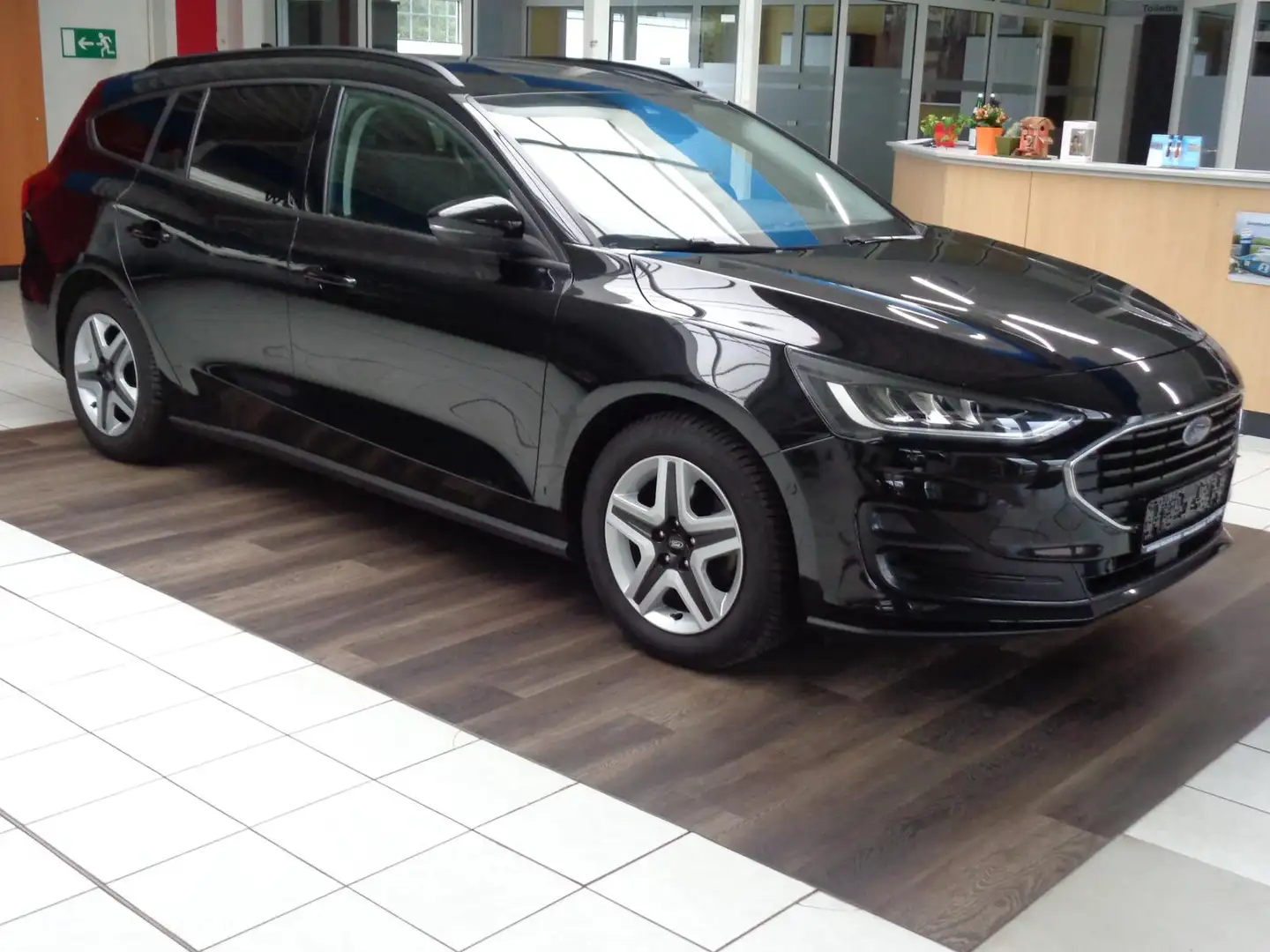 Ford Focus Tunier.1,5 EcoBlue Aut.LED,Klimaau.SHZ.PDC Noir - 1