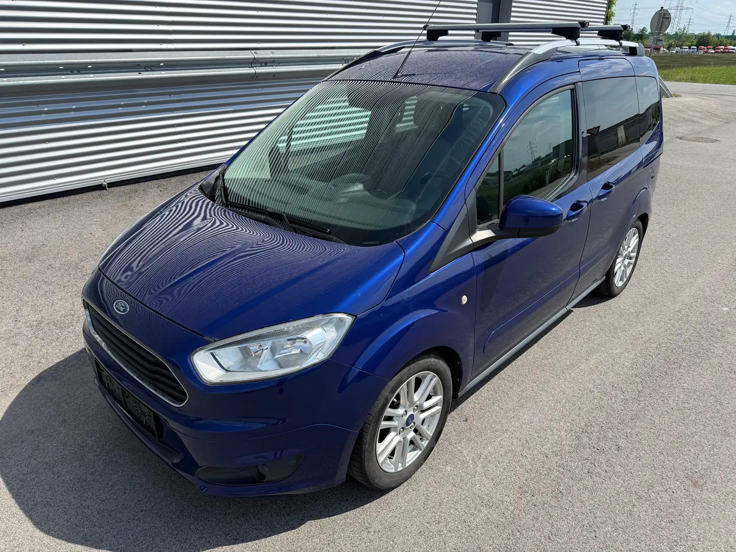 Ford Tourneo Courier 1,6 TDCi Titanium ID:80 Blau - 1