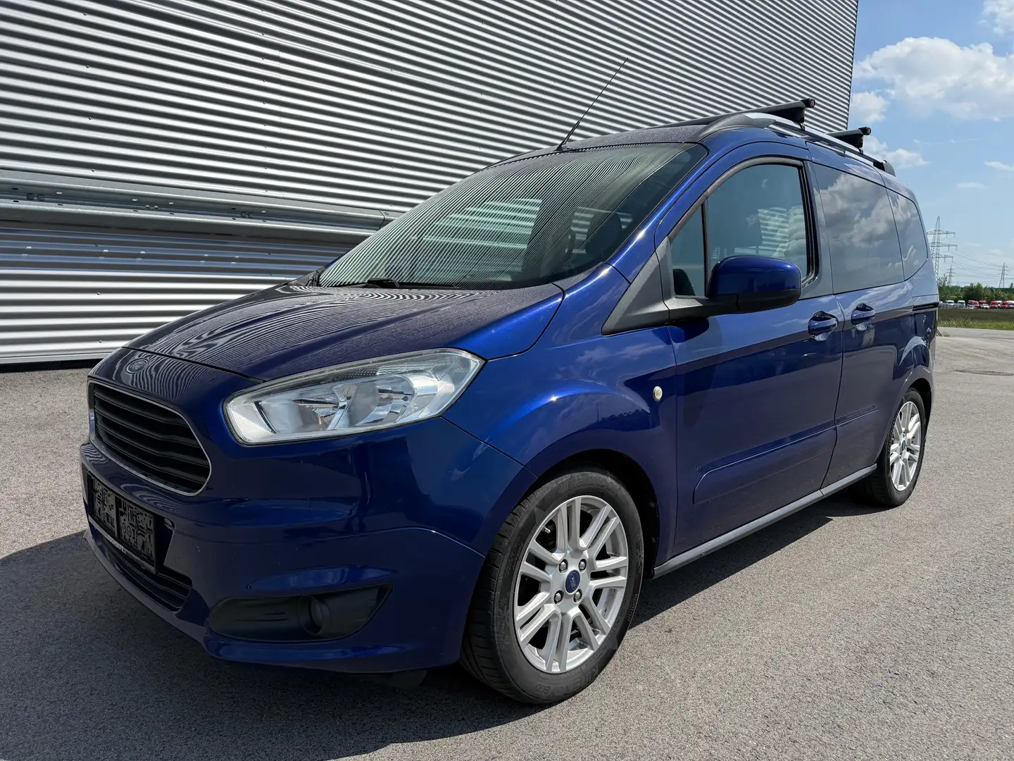 Ford Tourneo Courier 1,6 TDCi Titanium ID:80 Blau - 2