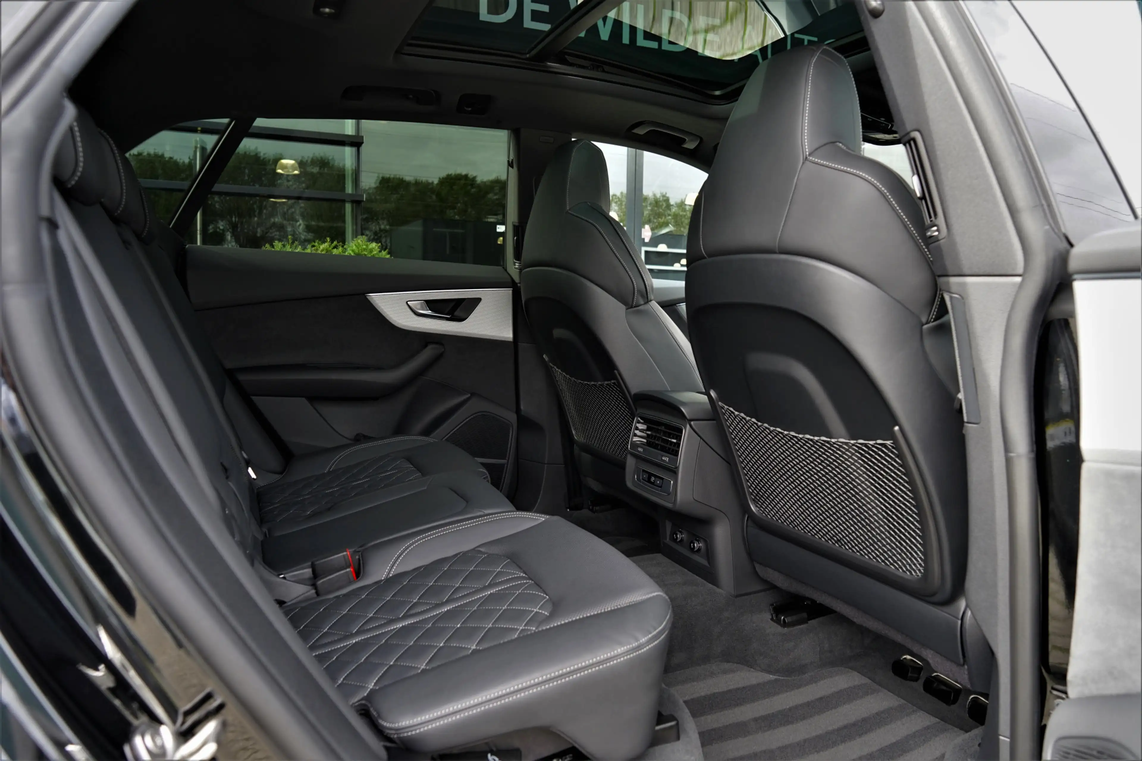 Audi Q8 60 TFSI e quattro S-line Competition RS-seats 4-wi — photo 5