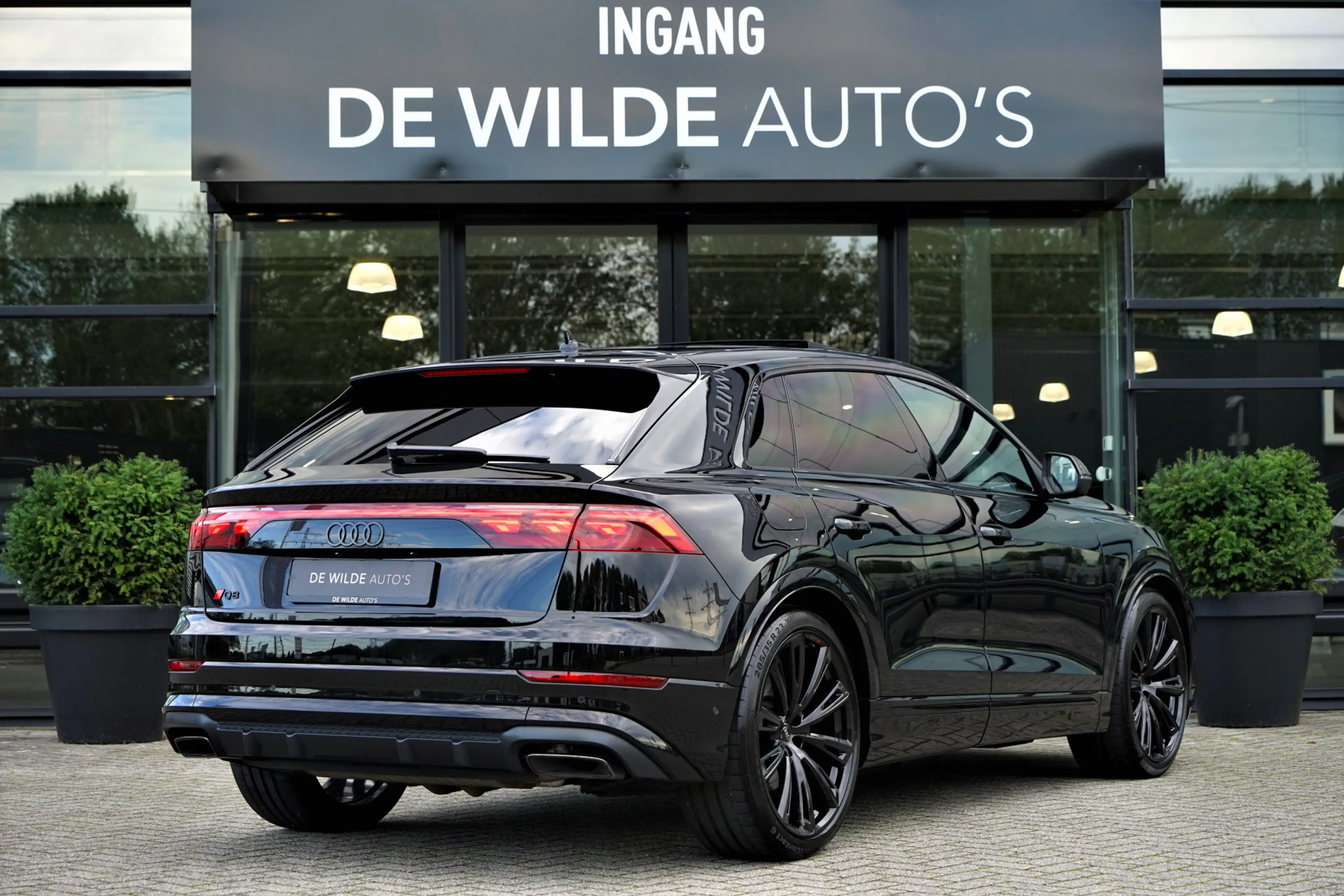 Audi Q8 60 TFSI e quattro S-line Competition RS-seats 4-wi — photo 2