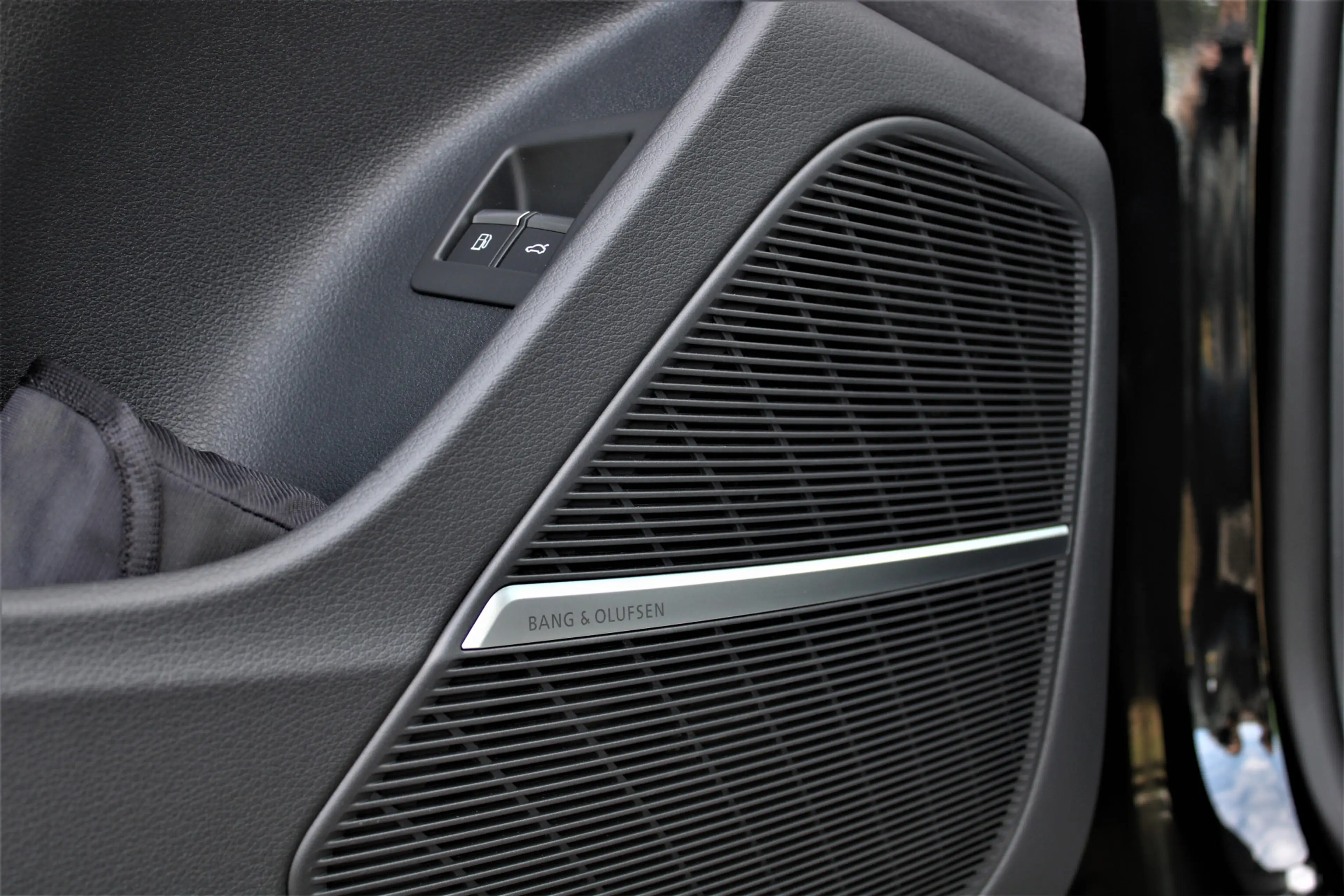 Audi Q8 60 TFSI e quattro S-line Competition RS-seats 4-wi — photo 13