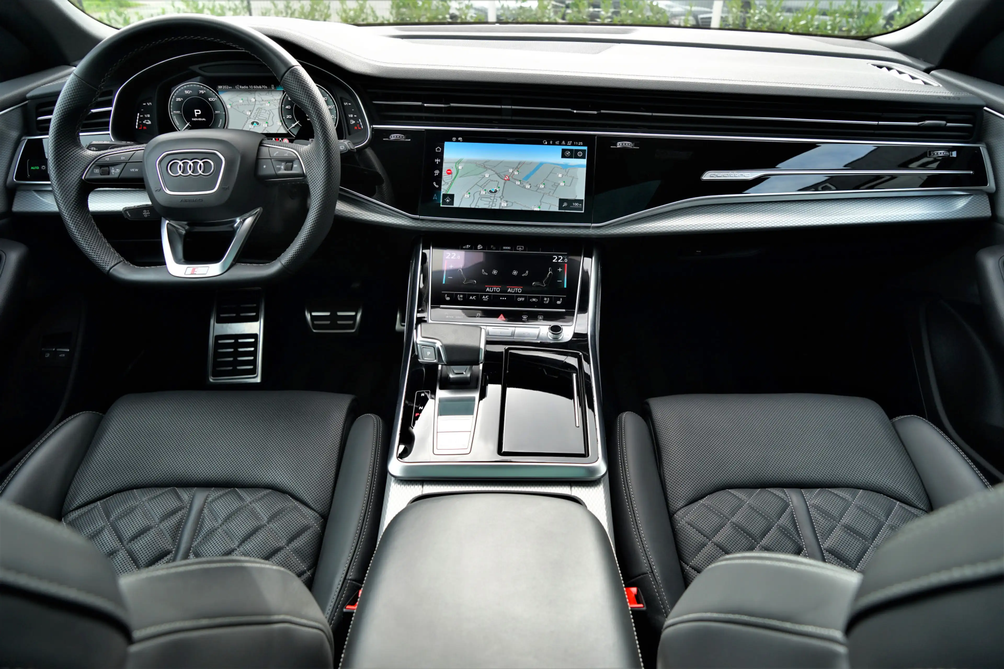 Audi Q8 60 TFSI e quattro S-line Competition RS-seats 4-wi — photo 7
