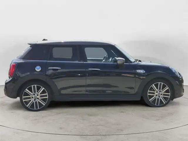 Mini Cooper Cooper view 5
