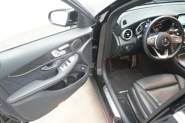 Mercedes-Benz 300 view 10