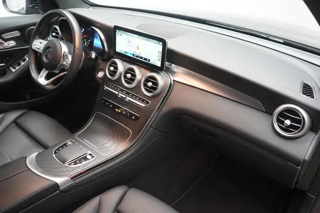 Mercedes-Benz 300 view 5