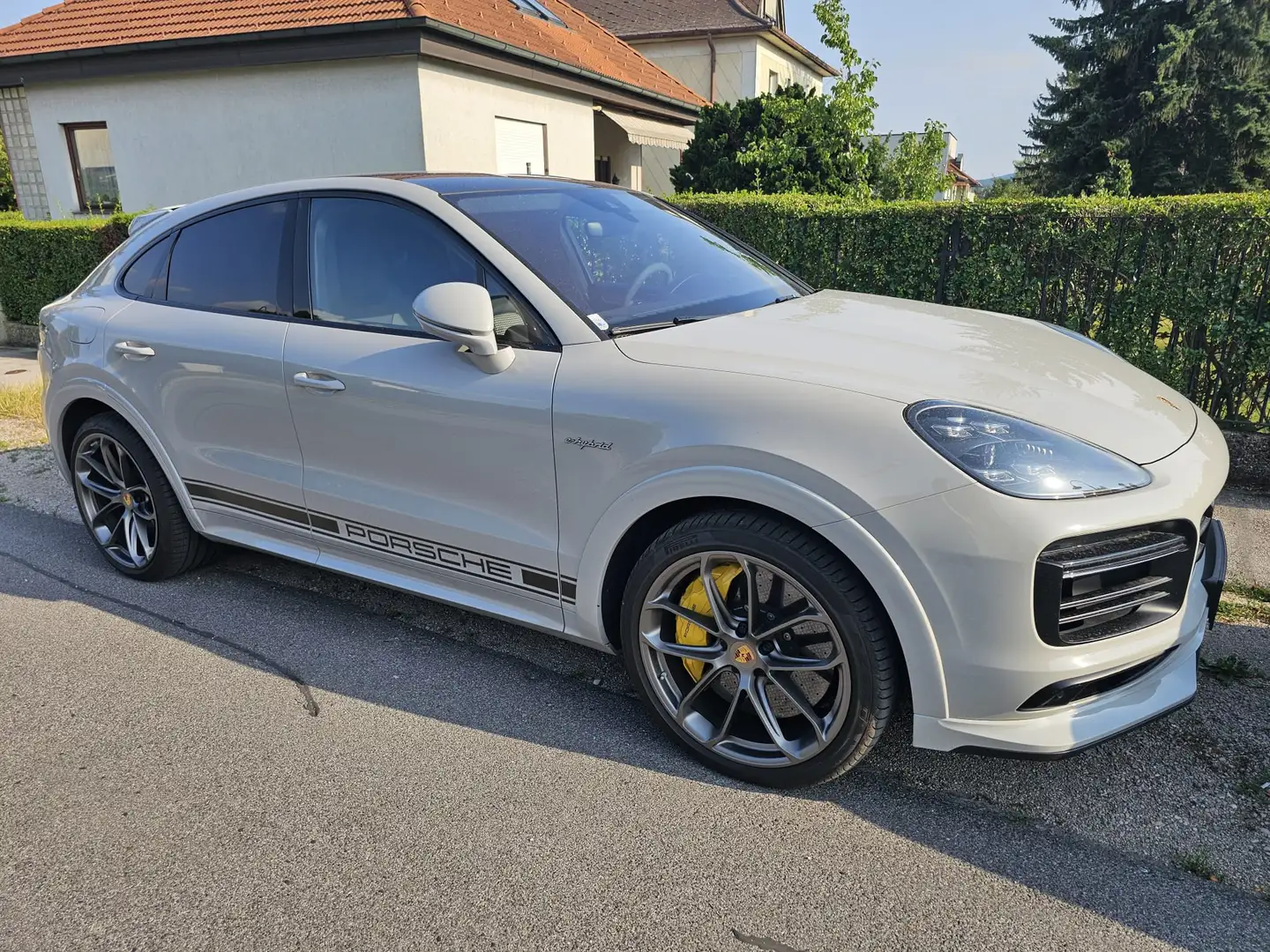 Porsche Cayenne Cayenne Coupe Turbo S E-Hybrid PHEV 17,9 kWh  Aut. Beige - 1