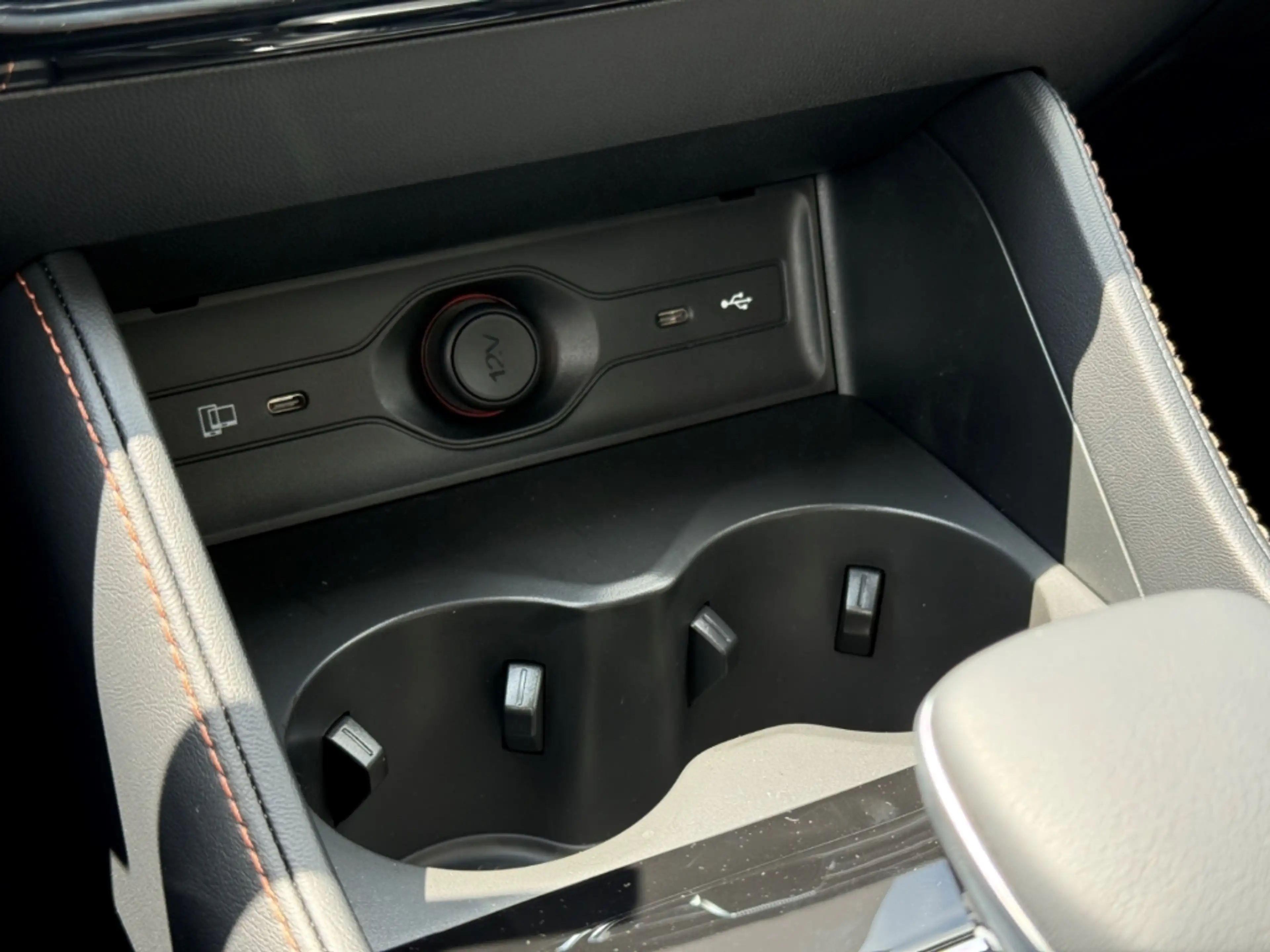 MG HS Hybrid+ Luxury Kessy 360° CarPlay ACC LED Shz Alu — photo 13
