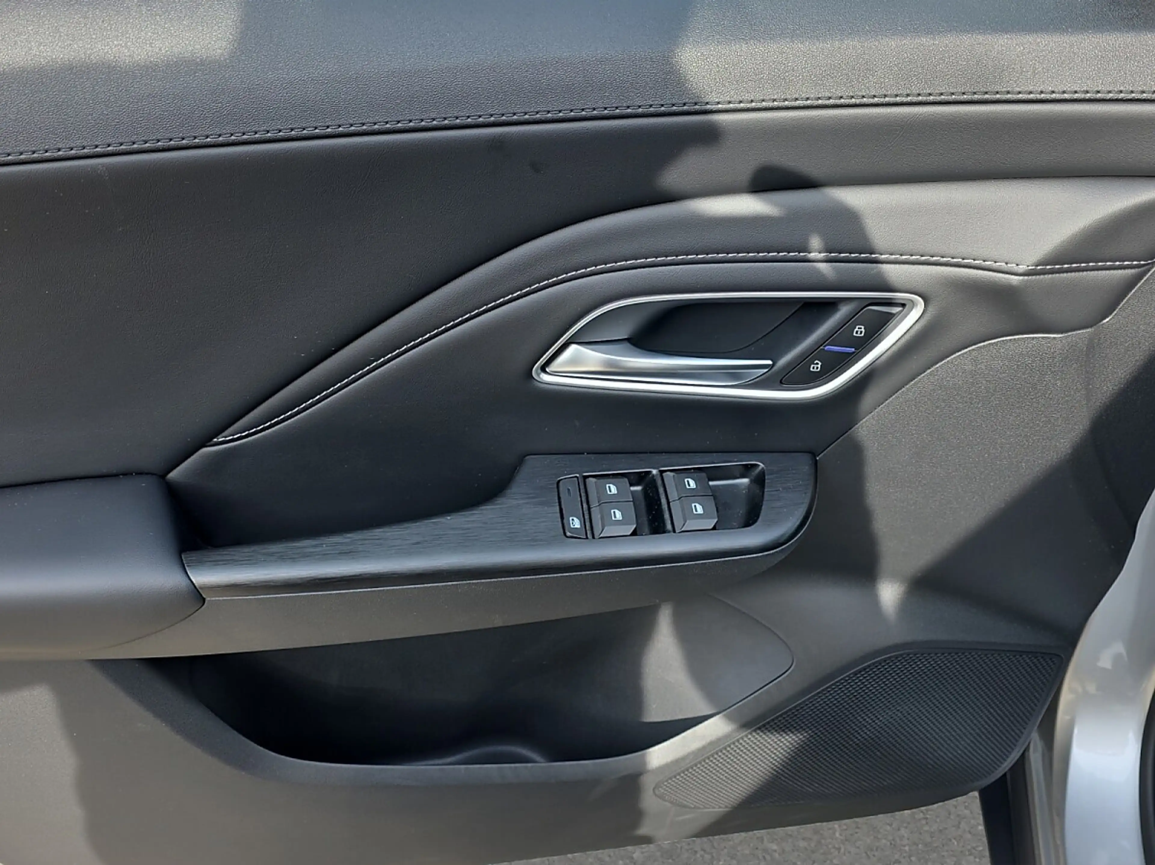 MG ZS 1.5 Hybrid+ Luxury Winterräder gratis — photo 15