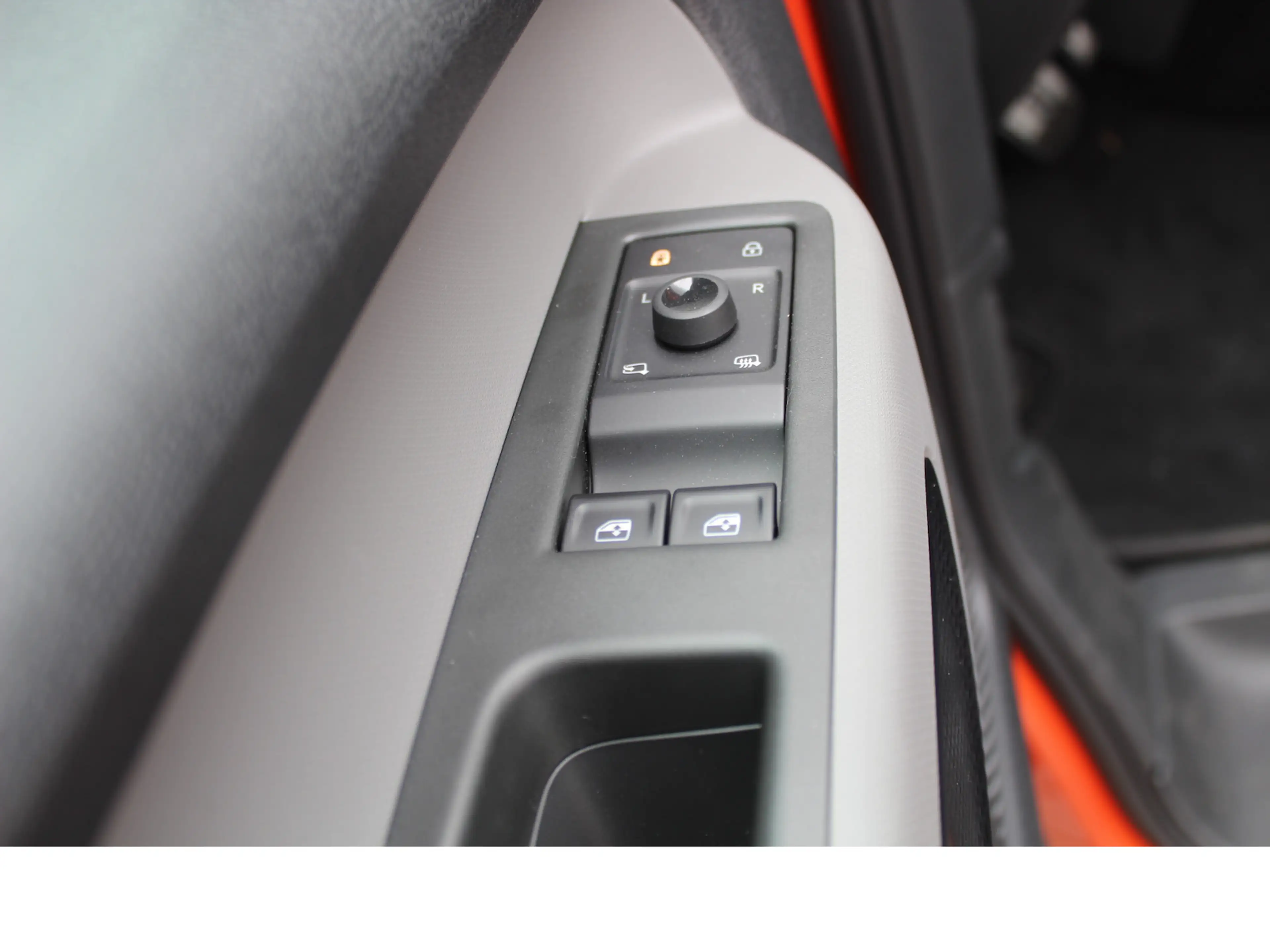 Volkswagen ID. Buzz PRO Iq.Light/NAVI/Sitzh./.AHK — photo 18