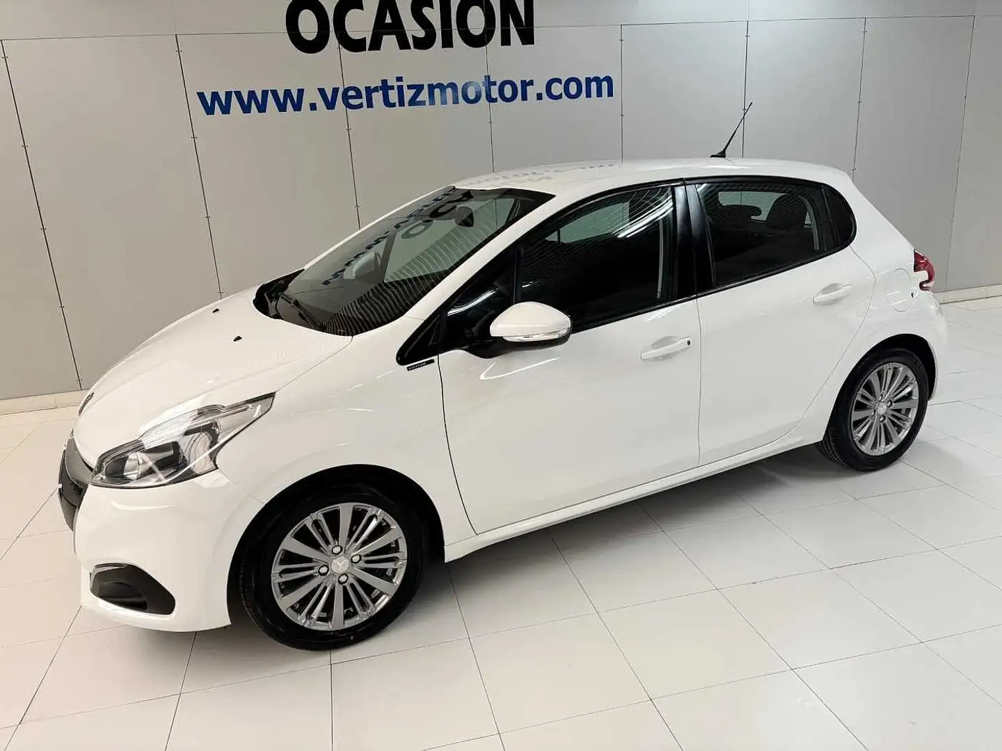 Peugeot 208 1.2 PureTech S&S Signature 82 Blanco - 1