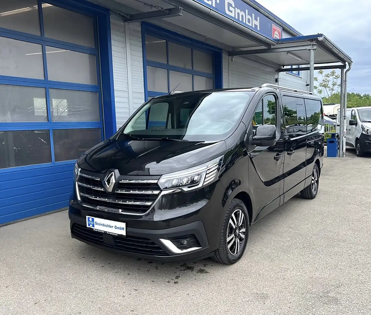 Renault Trafic Grand SpaceClass Blue dCi 170 EDC Aut. MwSt. au... Schwarz - 1