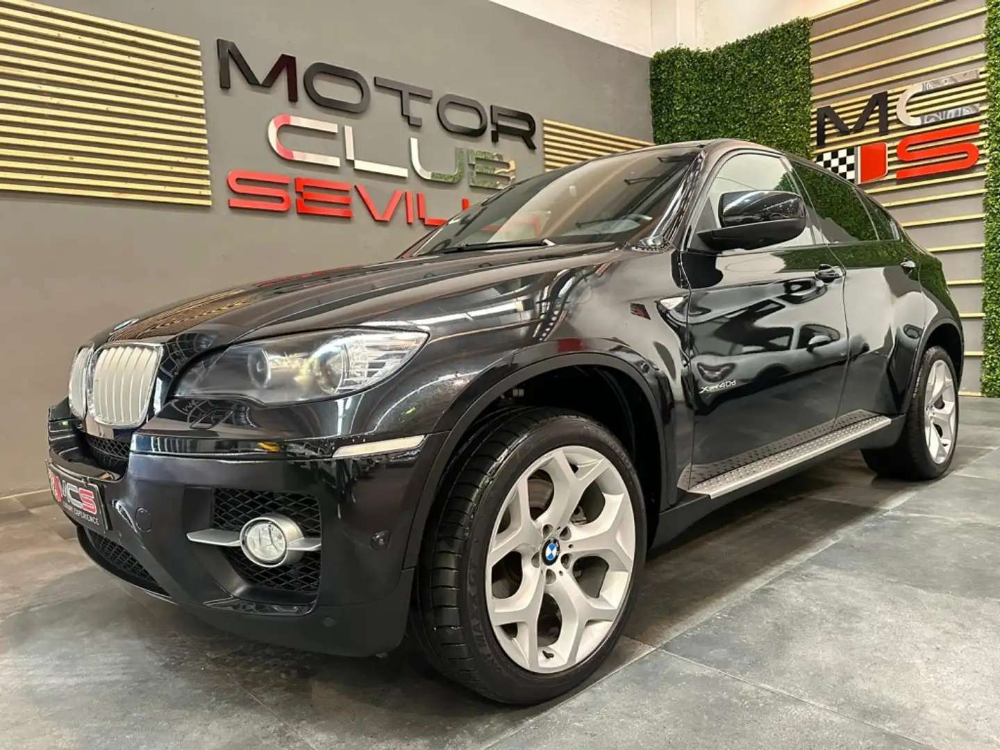 BMW X6 xDrive 40dA Чорний - 1