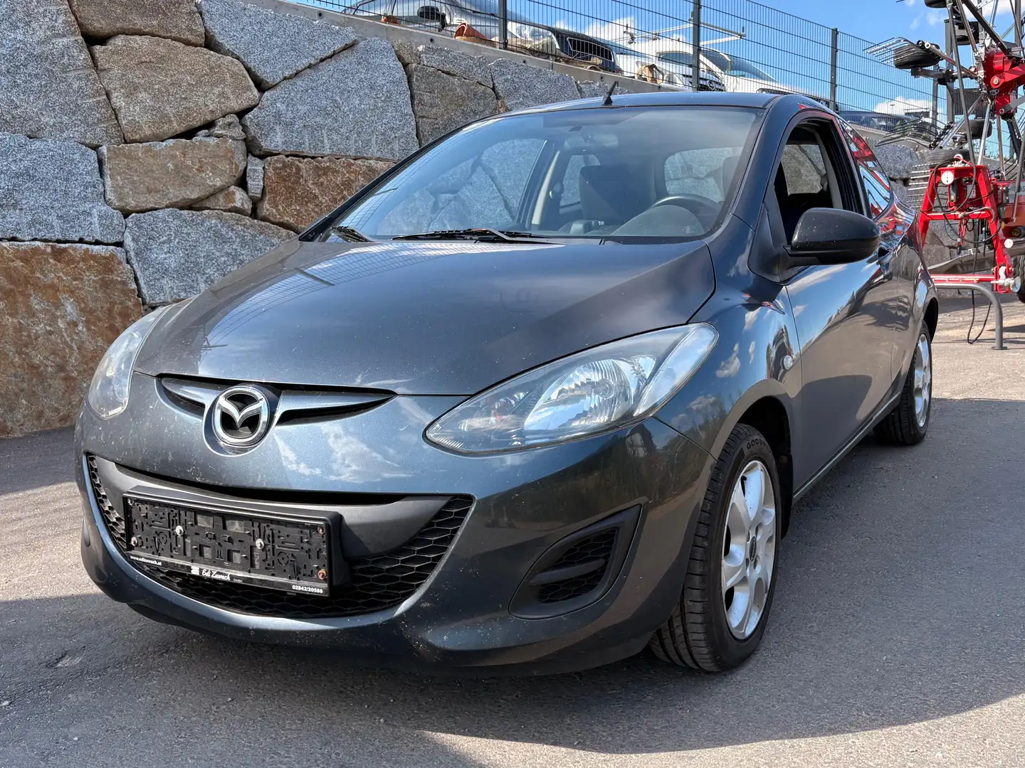 Mazda 2 1.3 Impuls Sport (3-trg.) Grau - 1