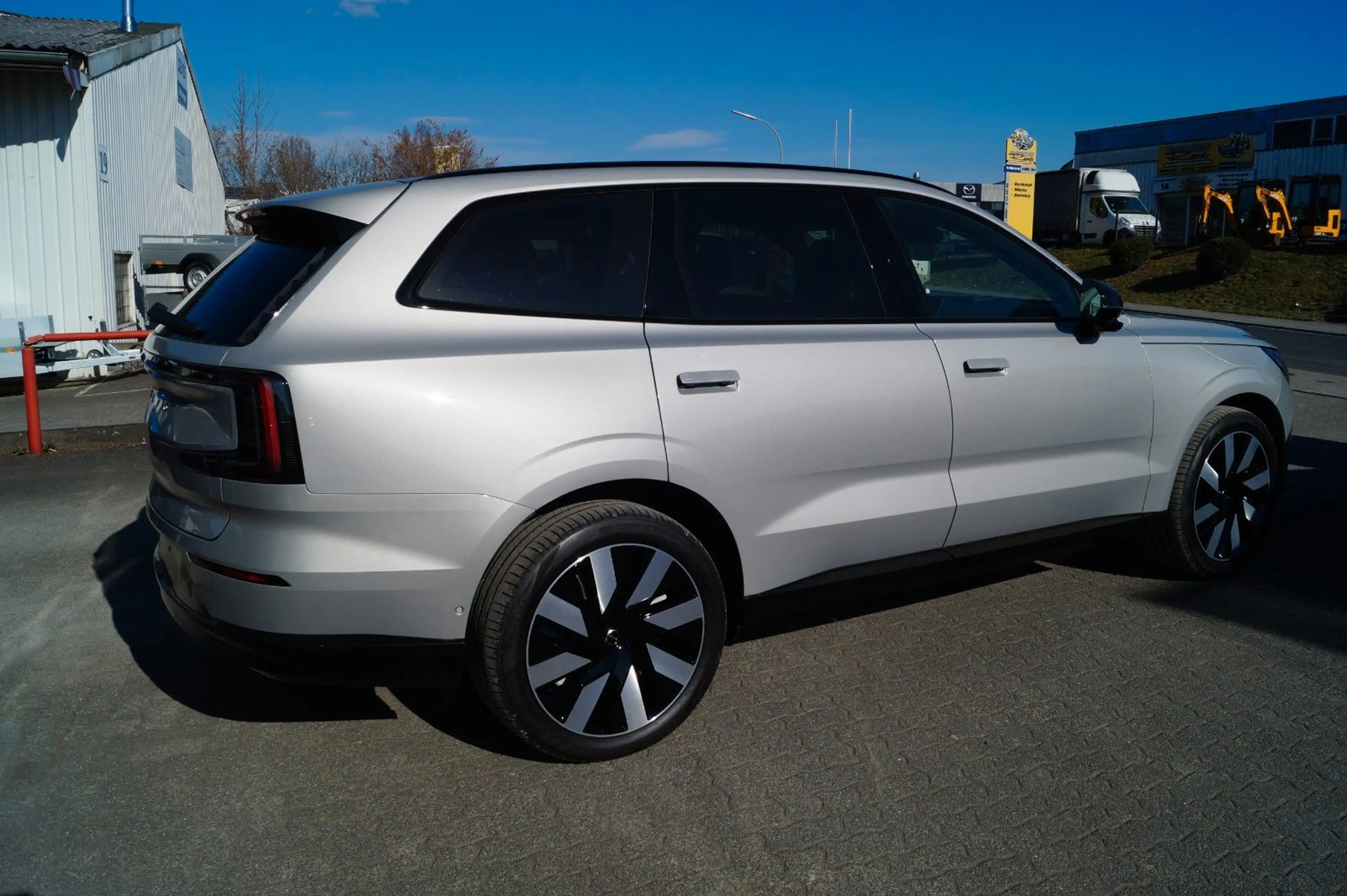 Volvo EX90 Twin AWD Ultra 7Sitze Aut./Luftfahrwerk/AHK — photo 4