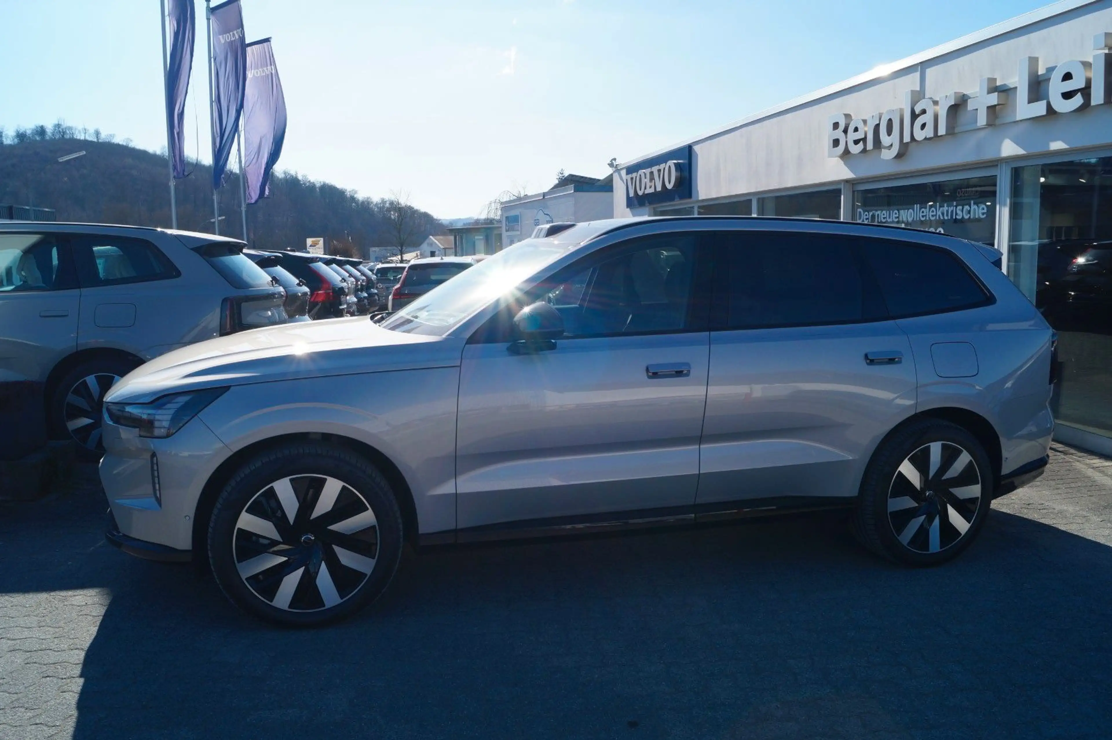 Volvo EX90 Twin AWD Ultra 7Sitze Aut./Luftfahrwerk/AHK — photo 2