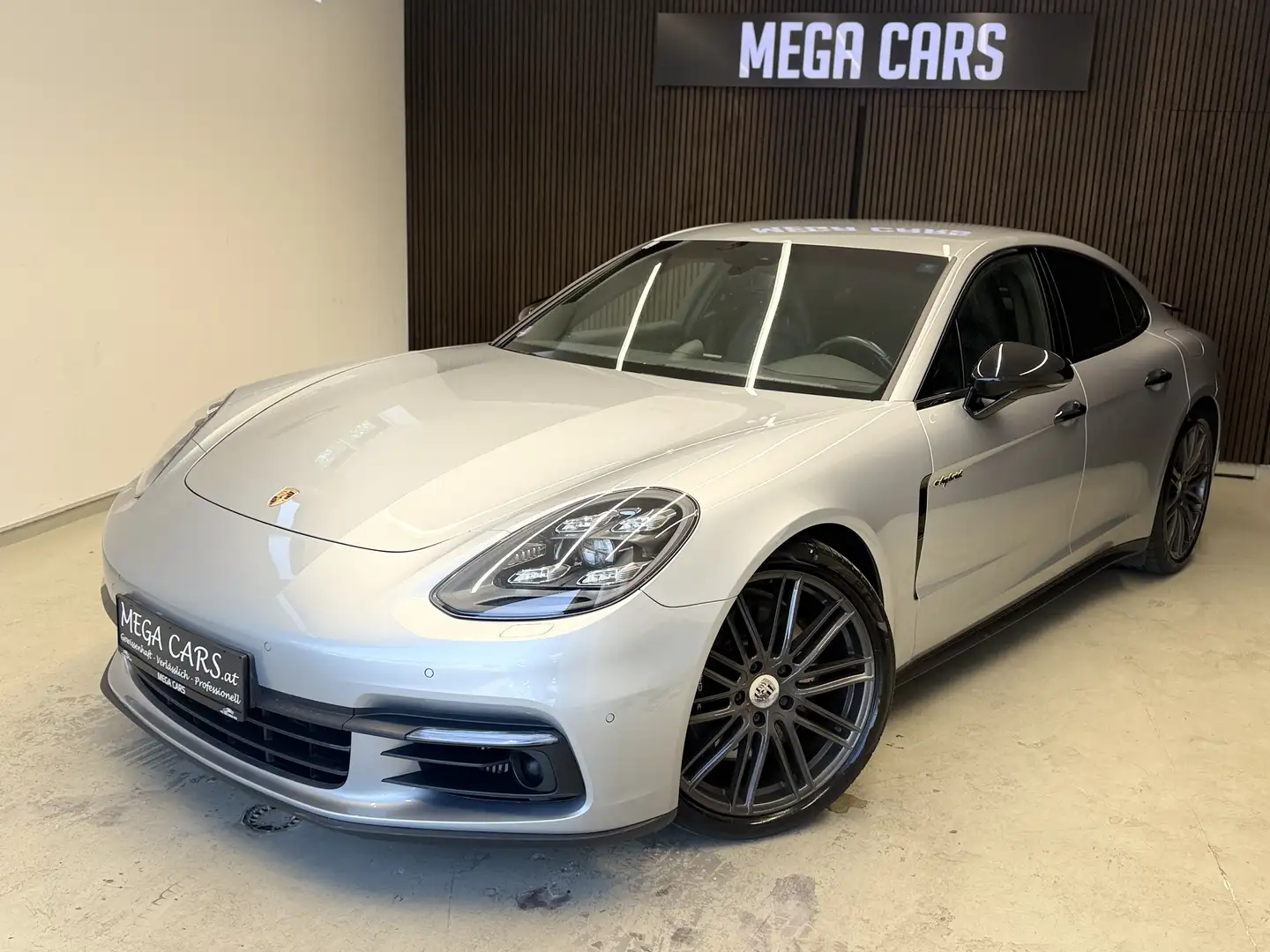 Porsche Panamera 4 E-Hybrid / 5-SITZER / Grau - 1