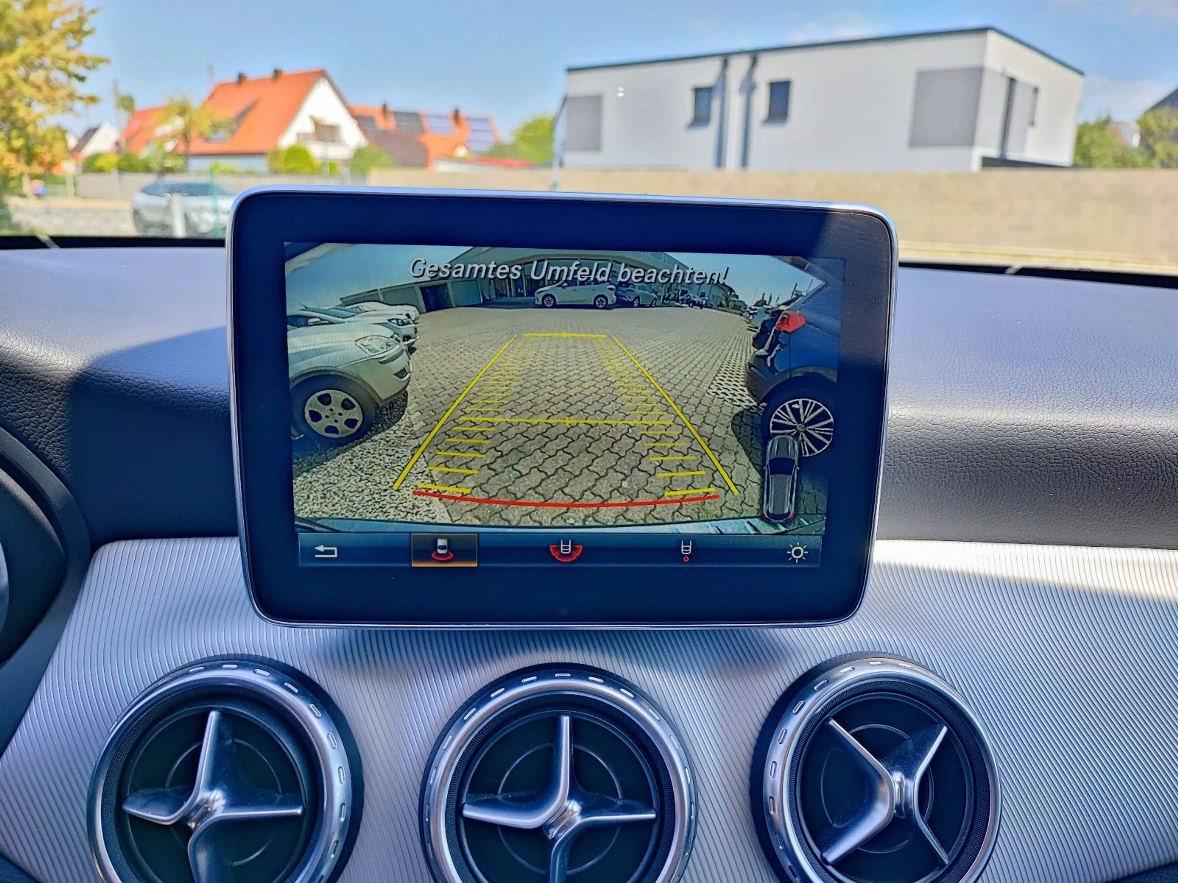 Mercedes-Benz GLA 200 CDI / d 4Matic/Nav/Xen/AHK/Kam — photo 10