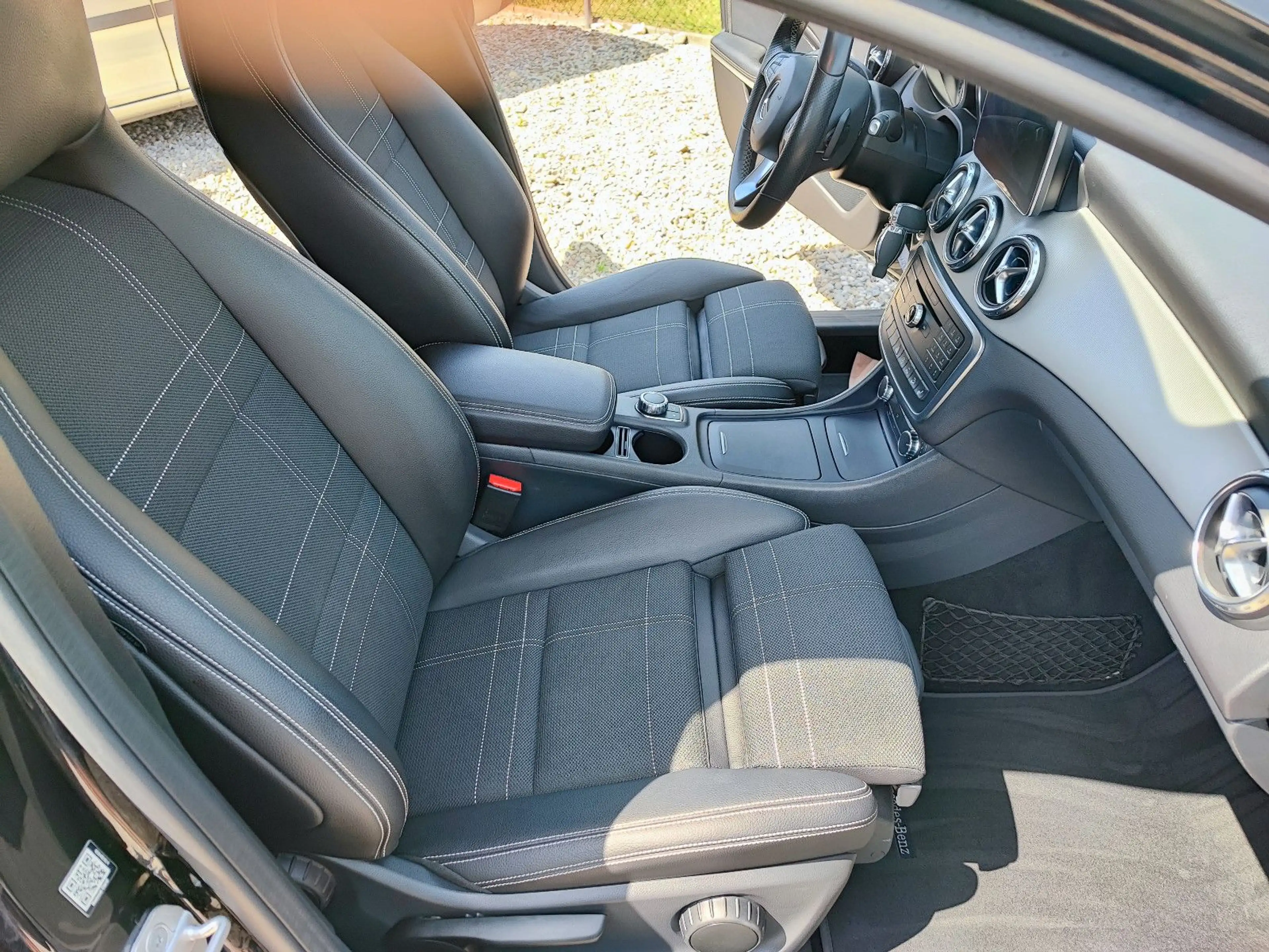 Mercedes-Benz GLA 200 CDI / d 4Matic/Nav/Xen/AHK/Kam — photo 12