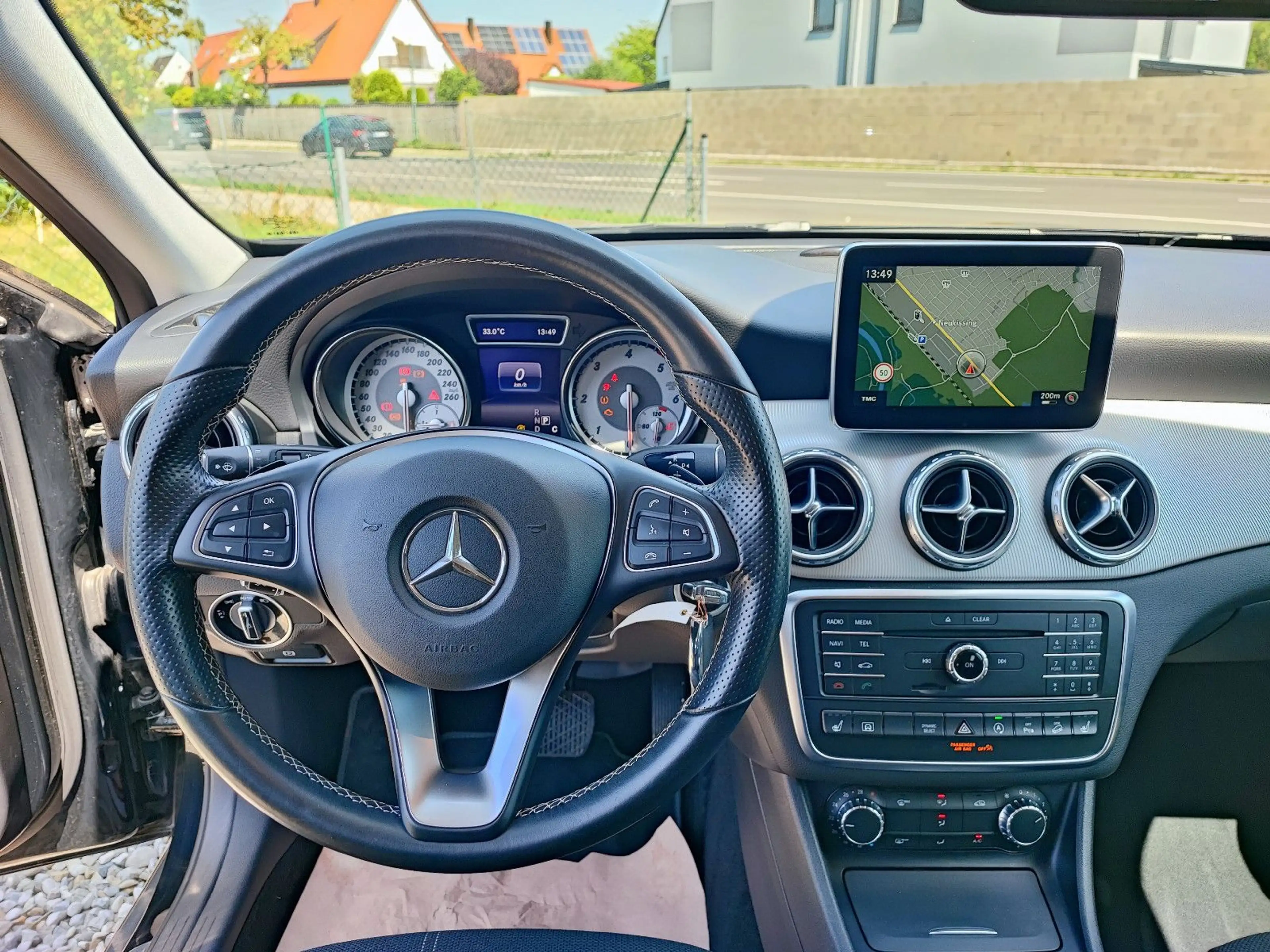 Mercedes-Benz GLA 200 CDI / d 4Matic/Nav/Xen/AHK/Kam — photo 9