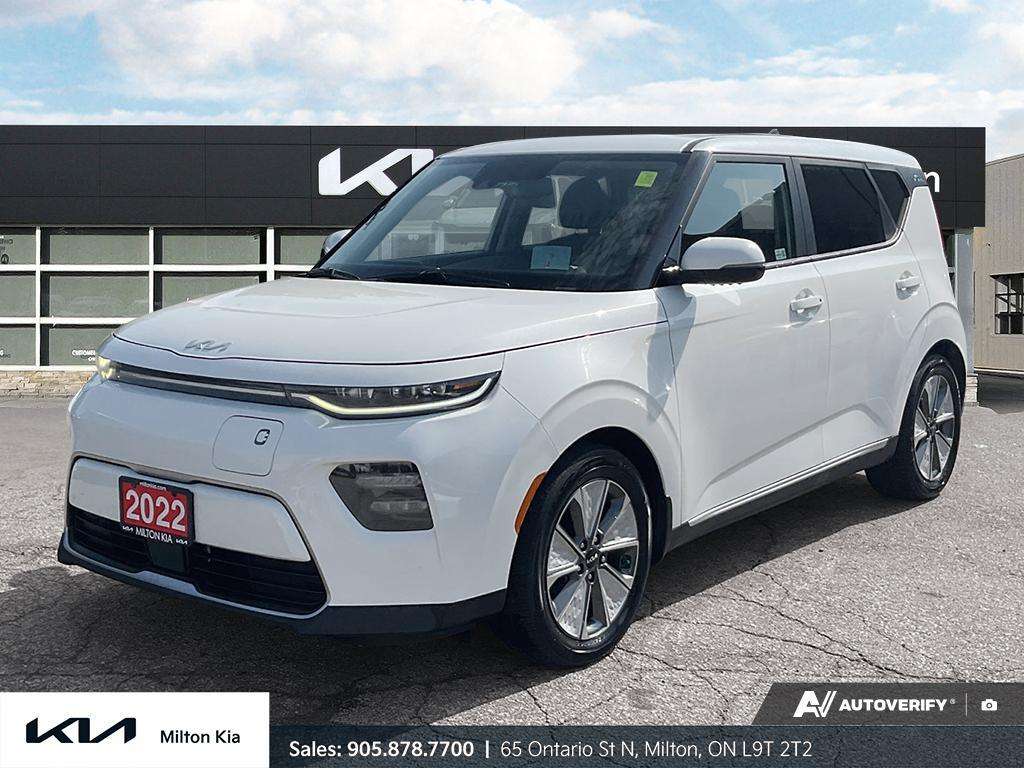 White 2022 Kia Soul EV Limited FWD SUV / Crossover Automatic